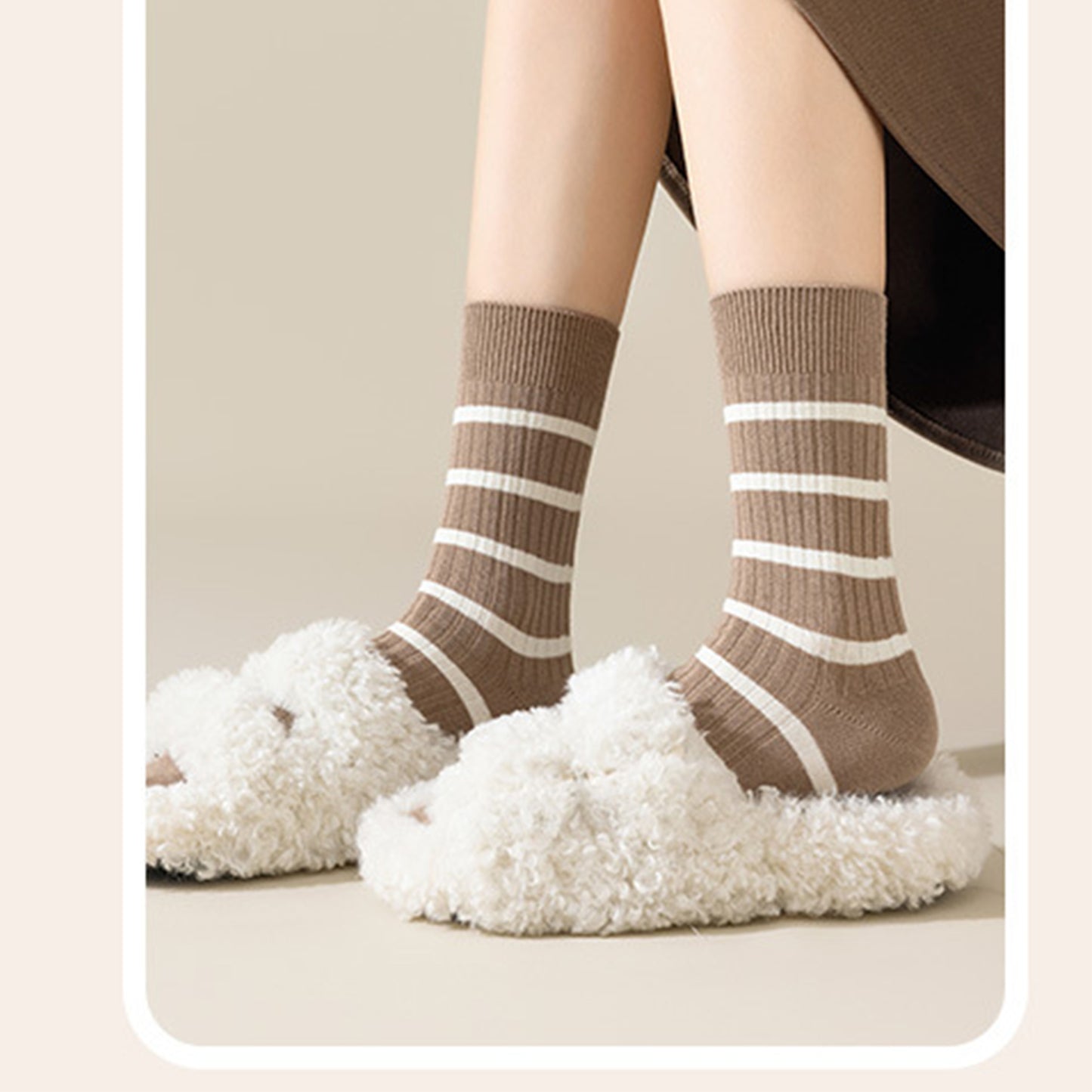 3 Pairs Women's Striped Crew Socks with Ribbed Knit Design and Anti-Pilling Cotton Blend