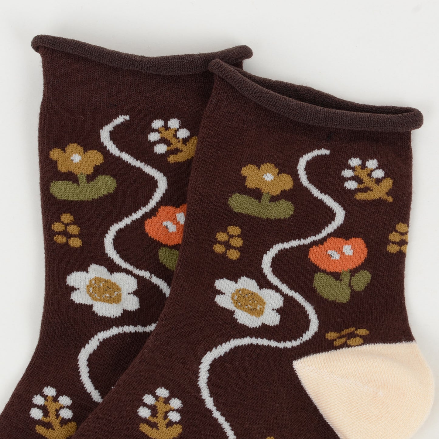 3-Pair Cotton Crew Socks Set with Checkered and Flower Textured Knit Patterns