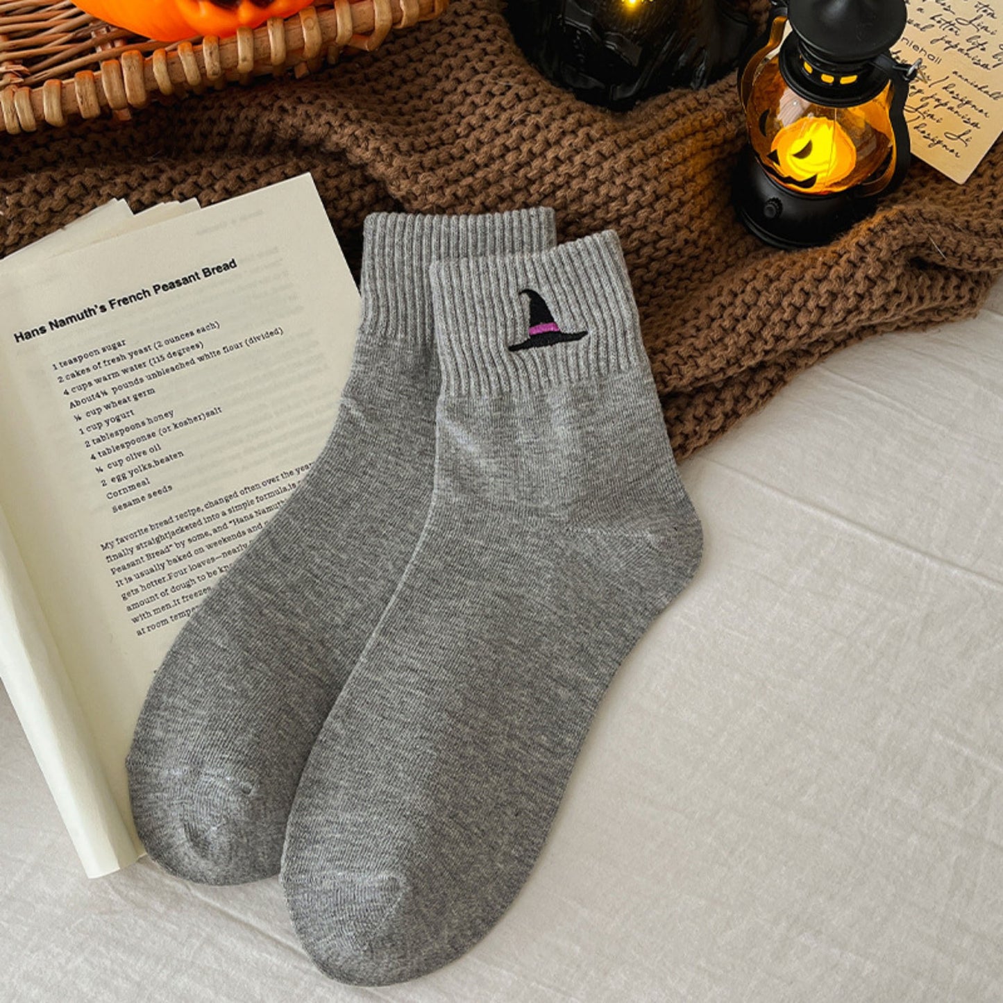 3-Pack Crew Socks with Ribbed Cuffs in Festive Halloween Design