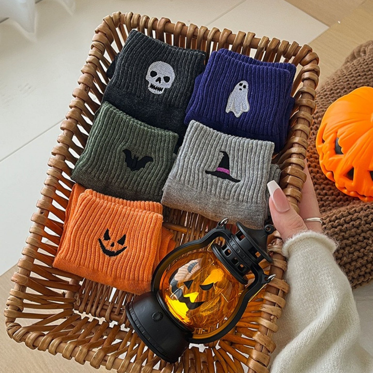 3-Pack Crew Socks with Ribbed Cuffs in Festive Halloween Design