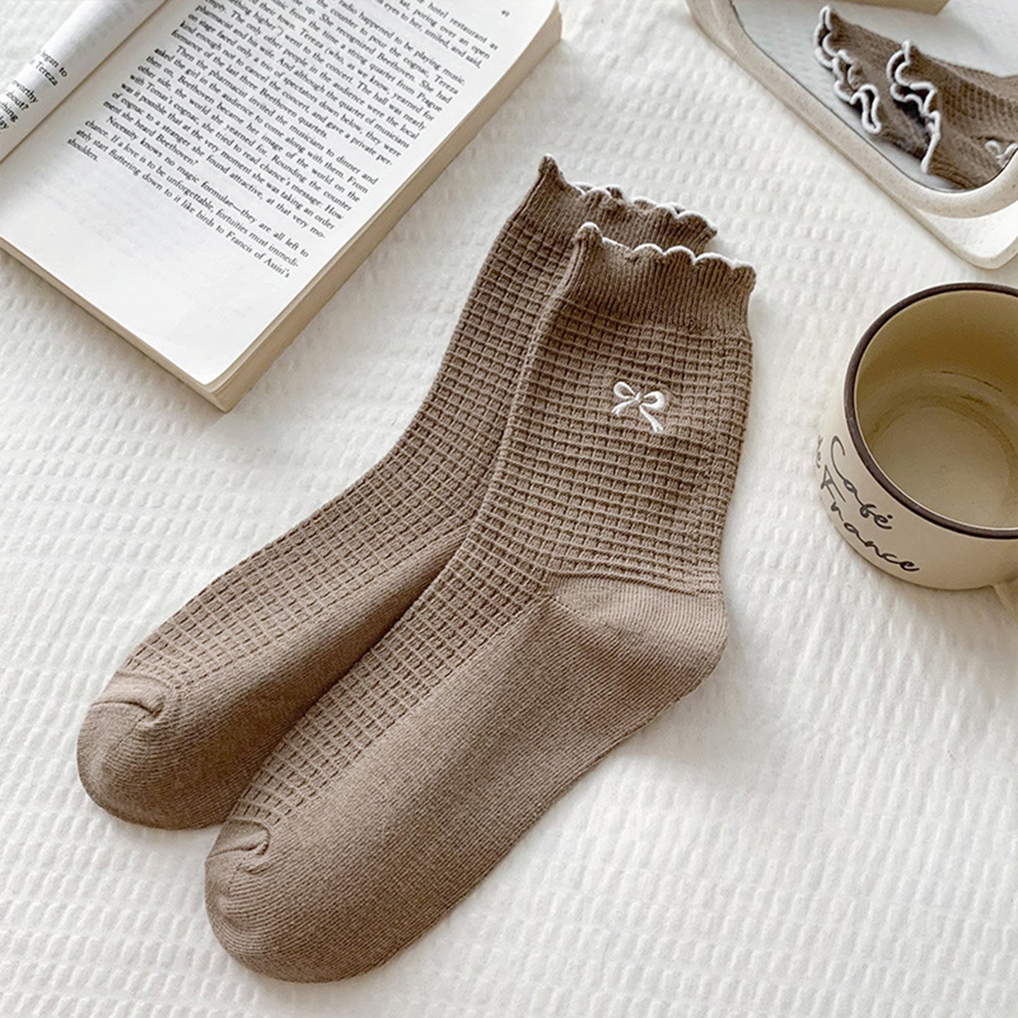 3 Pairs Knit Socks with Waffle Texture Bow Embroidery Ruffled Edge Ribbed Cuffs