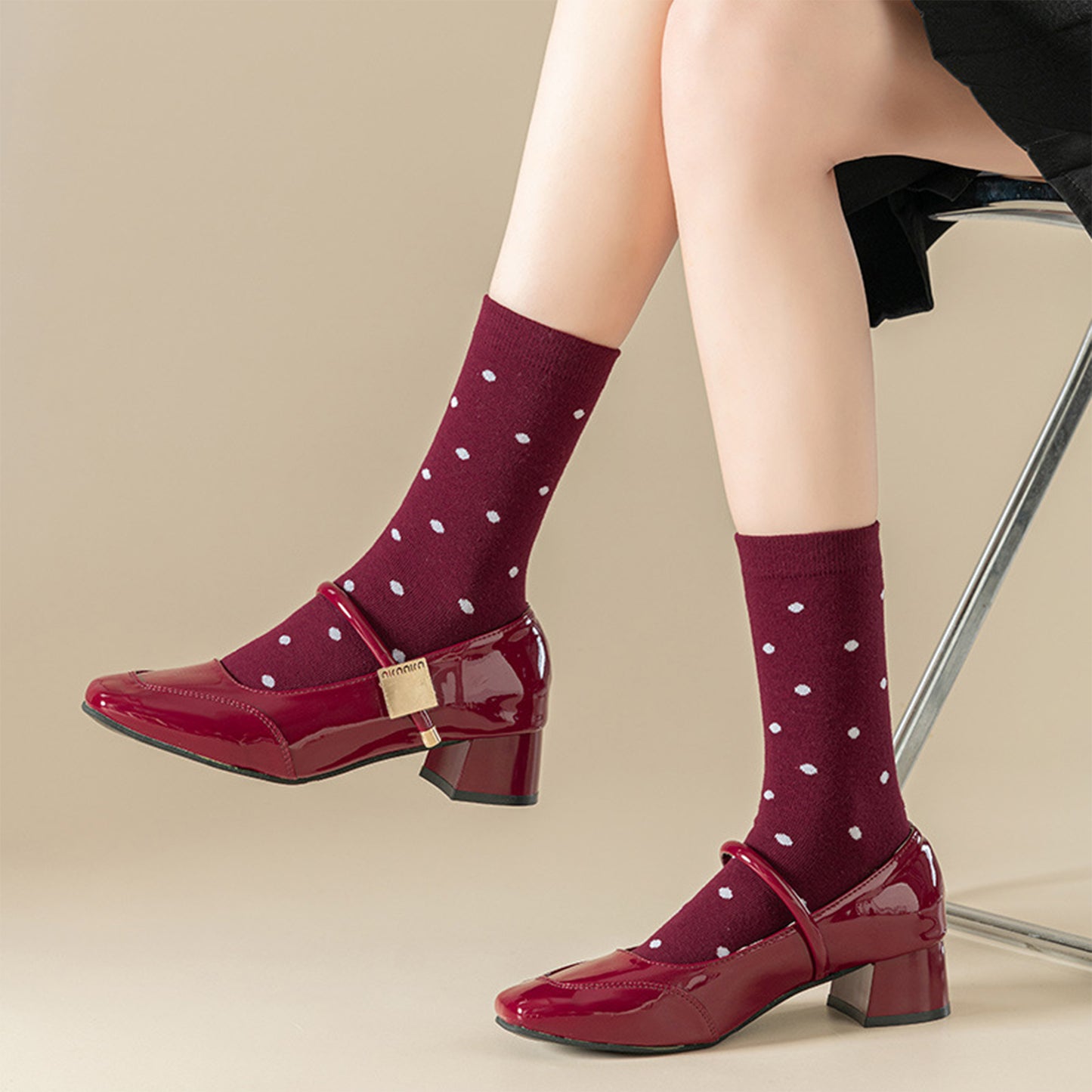 4 Pairs Knit Socks with Polka Dot Pattern Ribbed Cuffs Soft Stretch Fabric