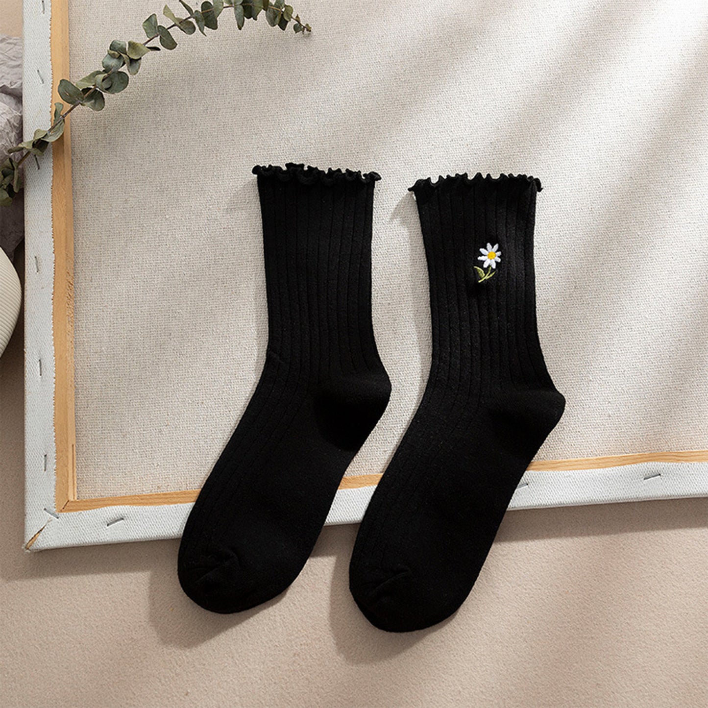 4 Pairs Ribbed Knit Socks with Daisy Embroidery Lettuce Edge Cuffs Soft Stretch Fabric