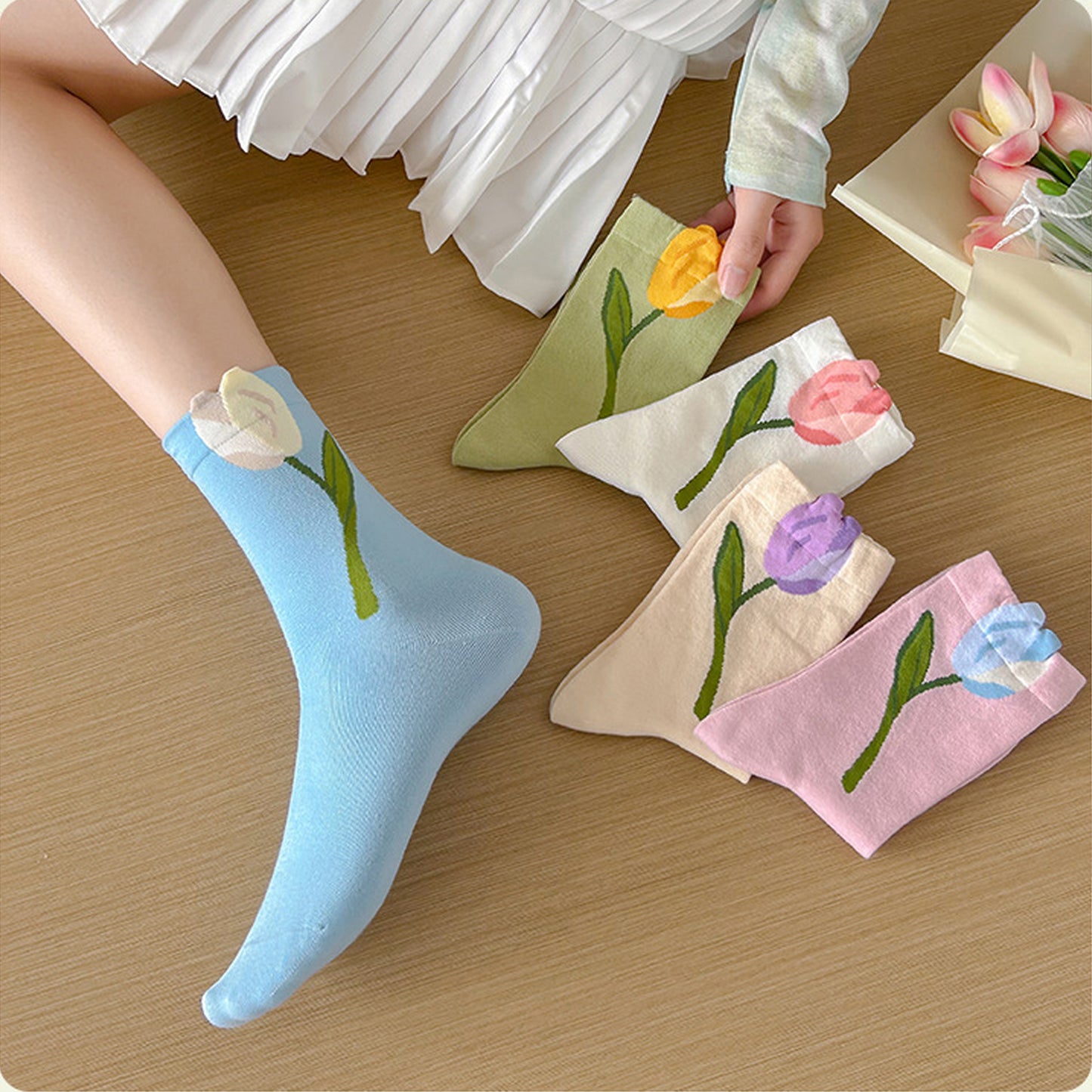 6pk Women's Ankle Socks with Tulip Embroidery