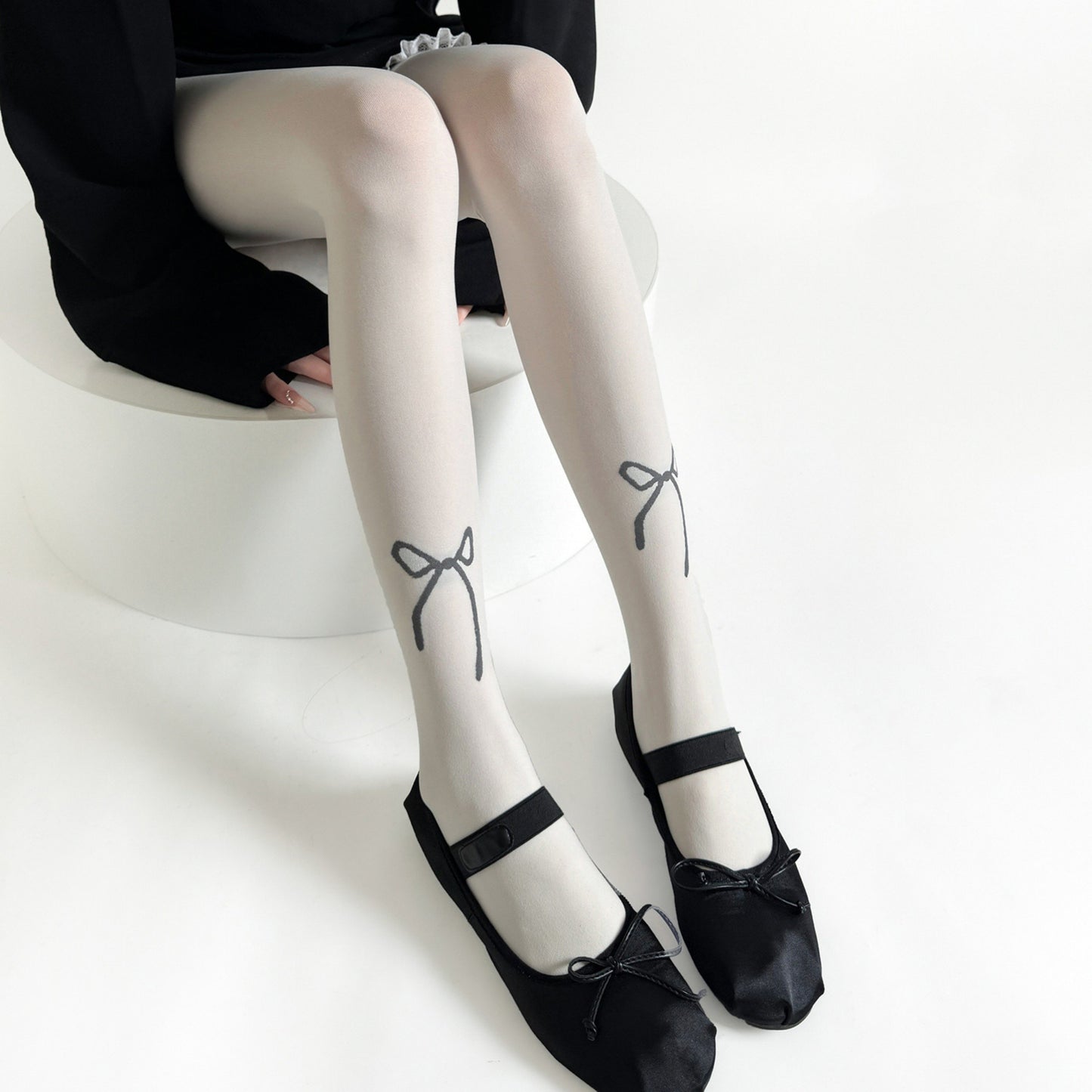 Solid Knit Tights with Embroidered Bow Detail