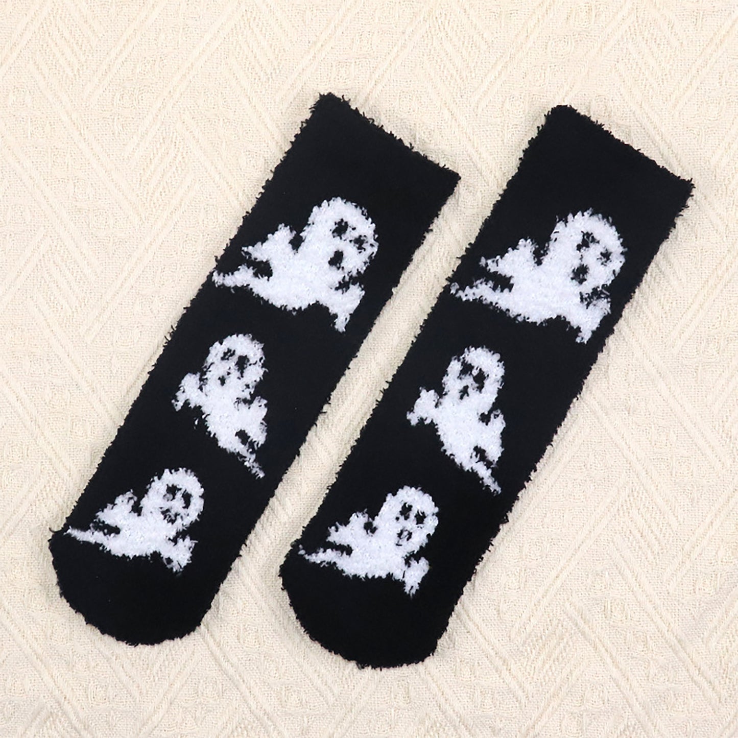 Halloween-Themed 6pk Fuzzy Socks Warm Mid-Calf Socks for Casual & Festive Wear