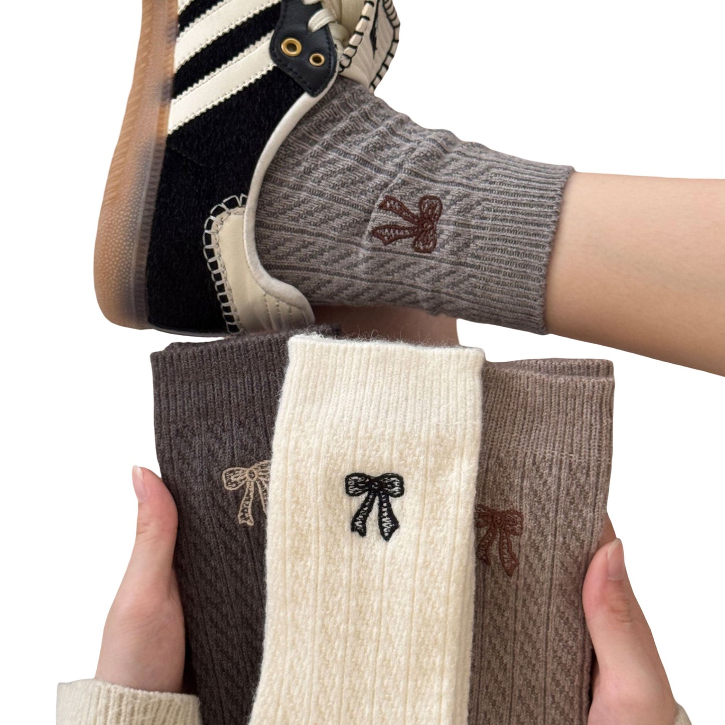 2-Pack Womens Cotton Blend Crew Socks with Embroidered Bow