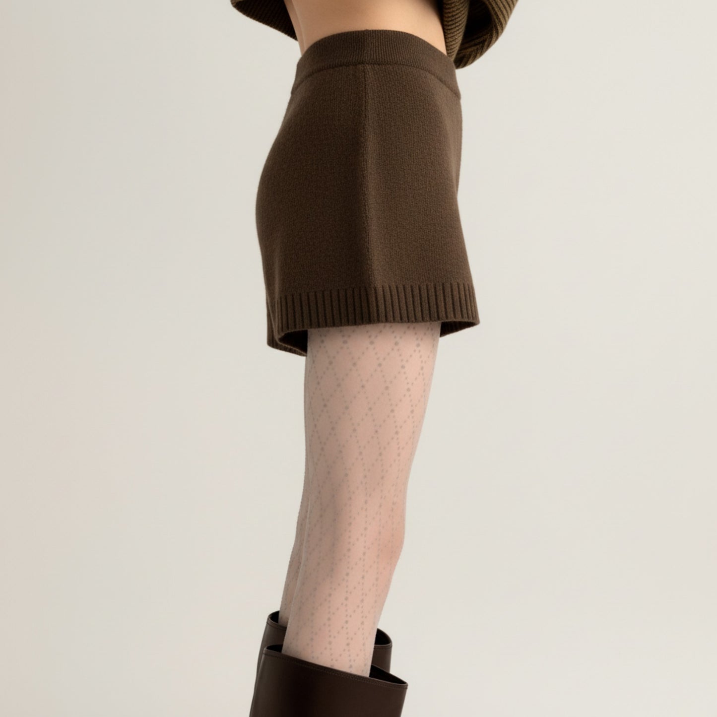 Sheer Full Length Tights with Diamond Mesh Pattern and Soft Stretch Fit for Stylish Textured Feminine Legwear