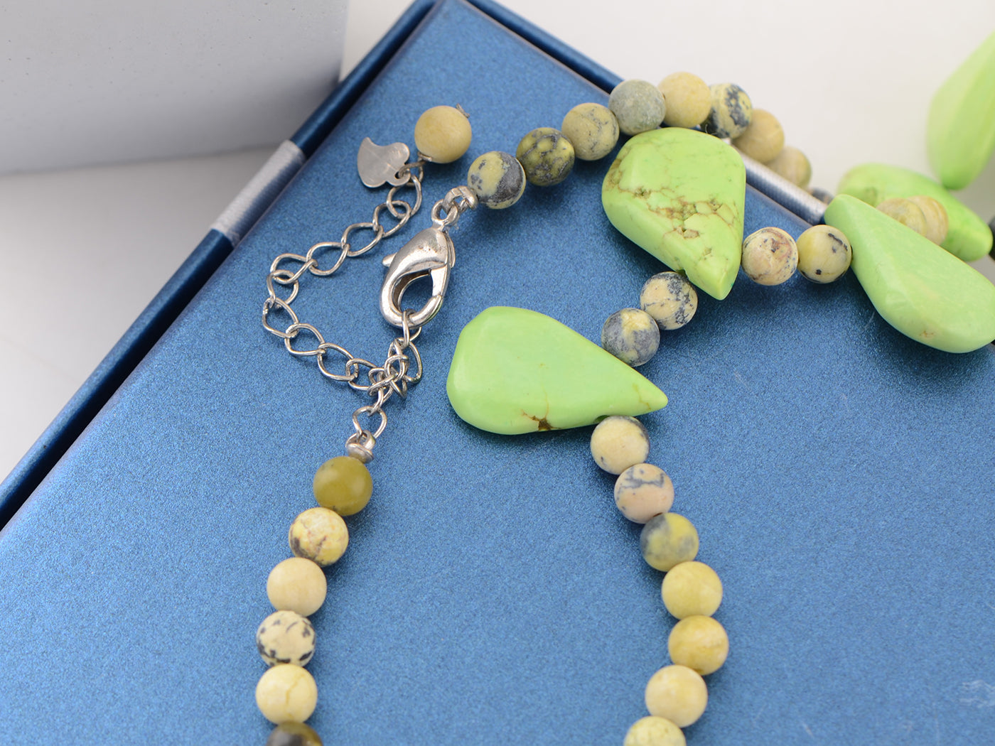 ALILANG Beadeds Simulated Turquoise Necklace and Earrings Set for Women