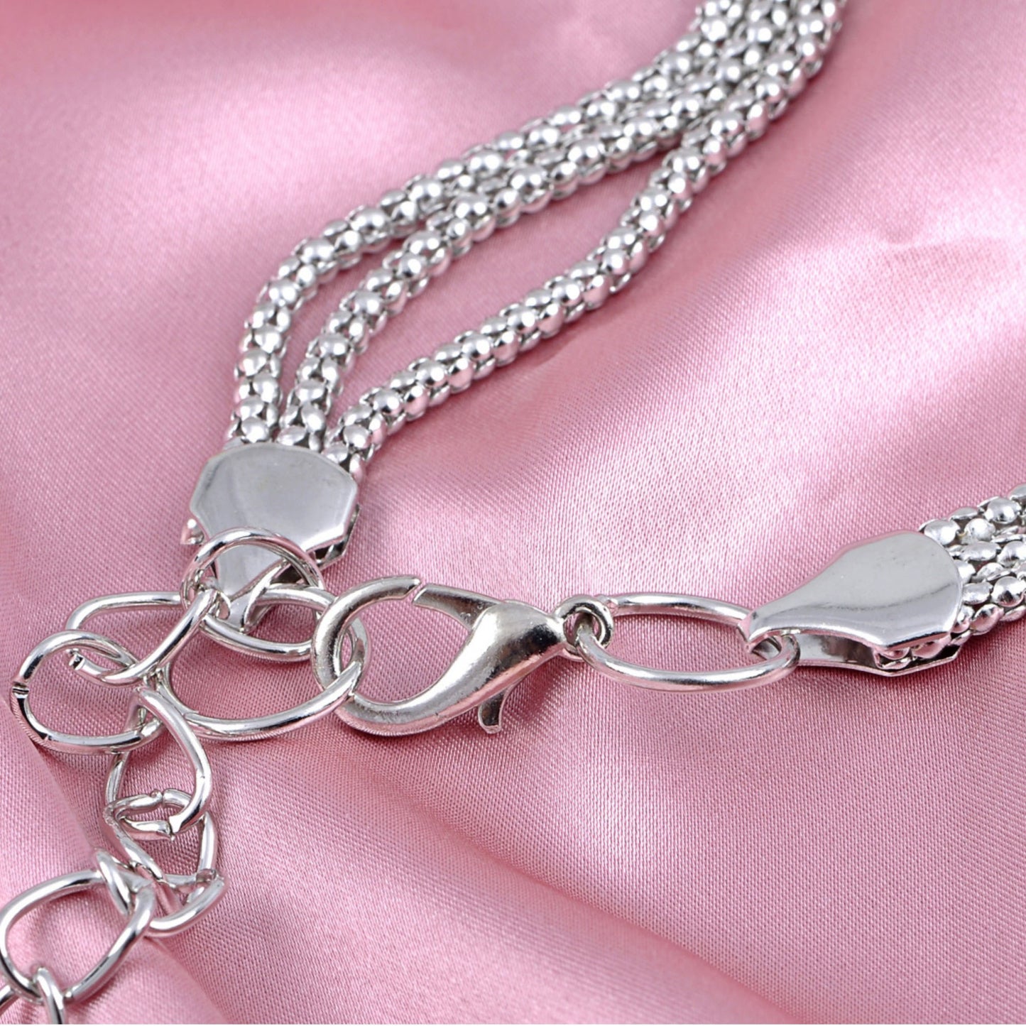 Waist Chain with Crystal Bow Accents and Pearl Details Adjustable Fit