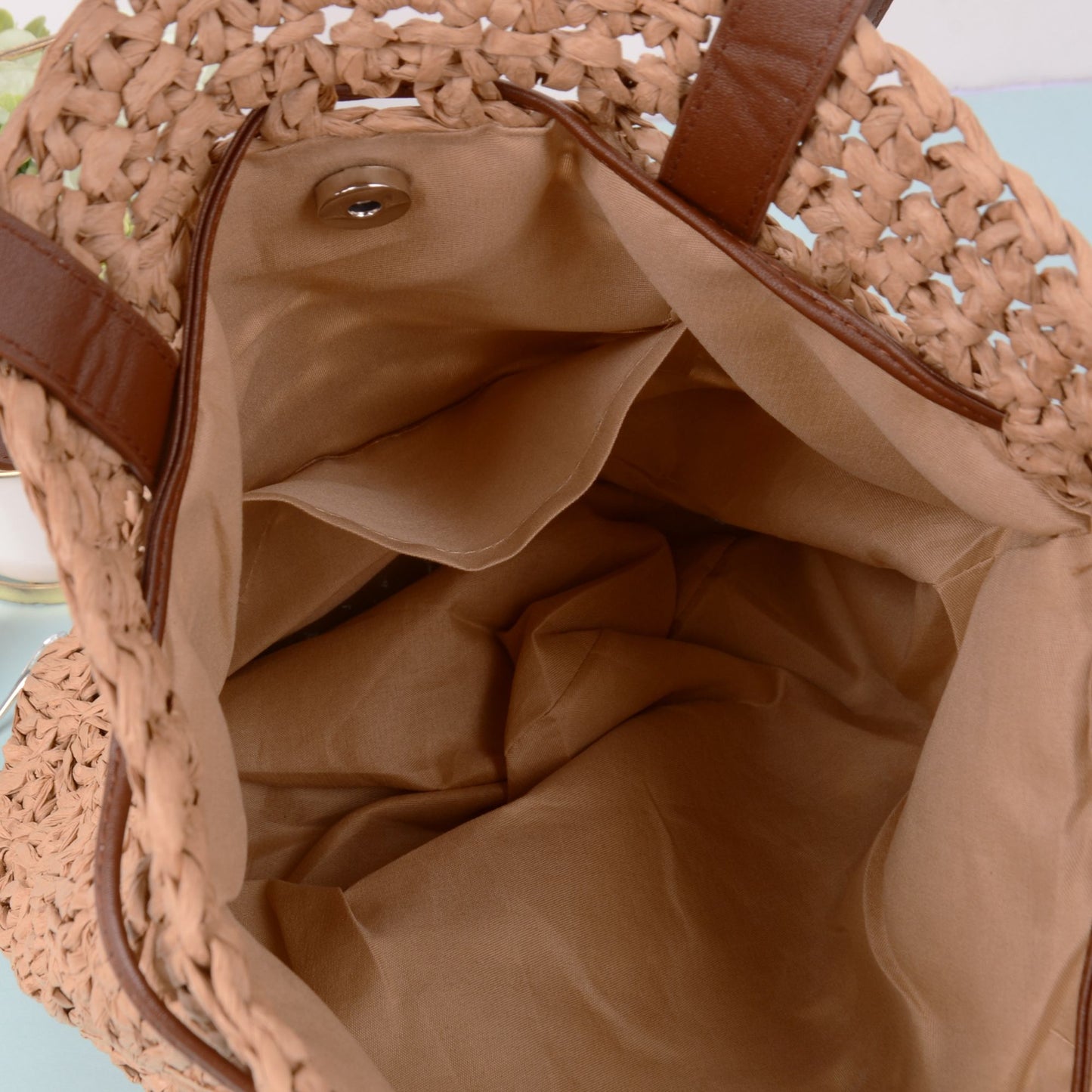 Women's Rustic Straw Shoulder Bag with Leather Accents