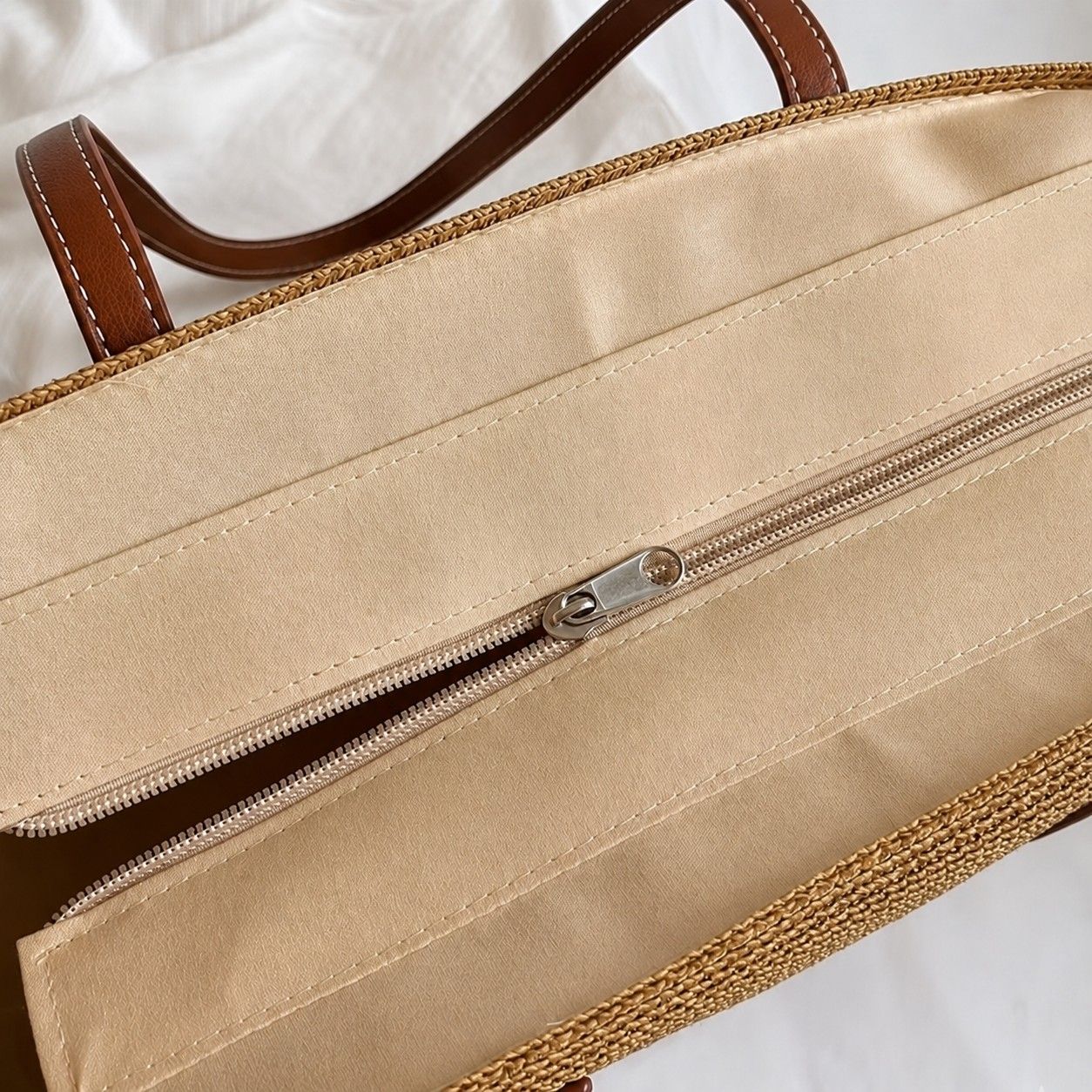 Striped Woven Straw Tote Bag Large Capacity Zip Top Shoulder Carryall Handbag