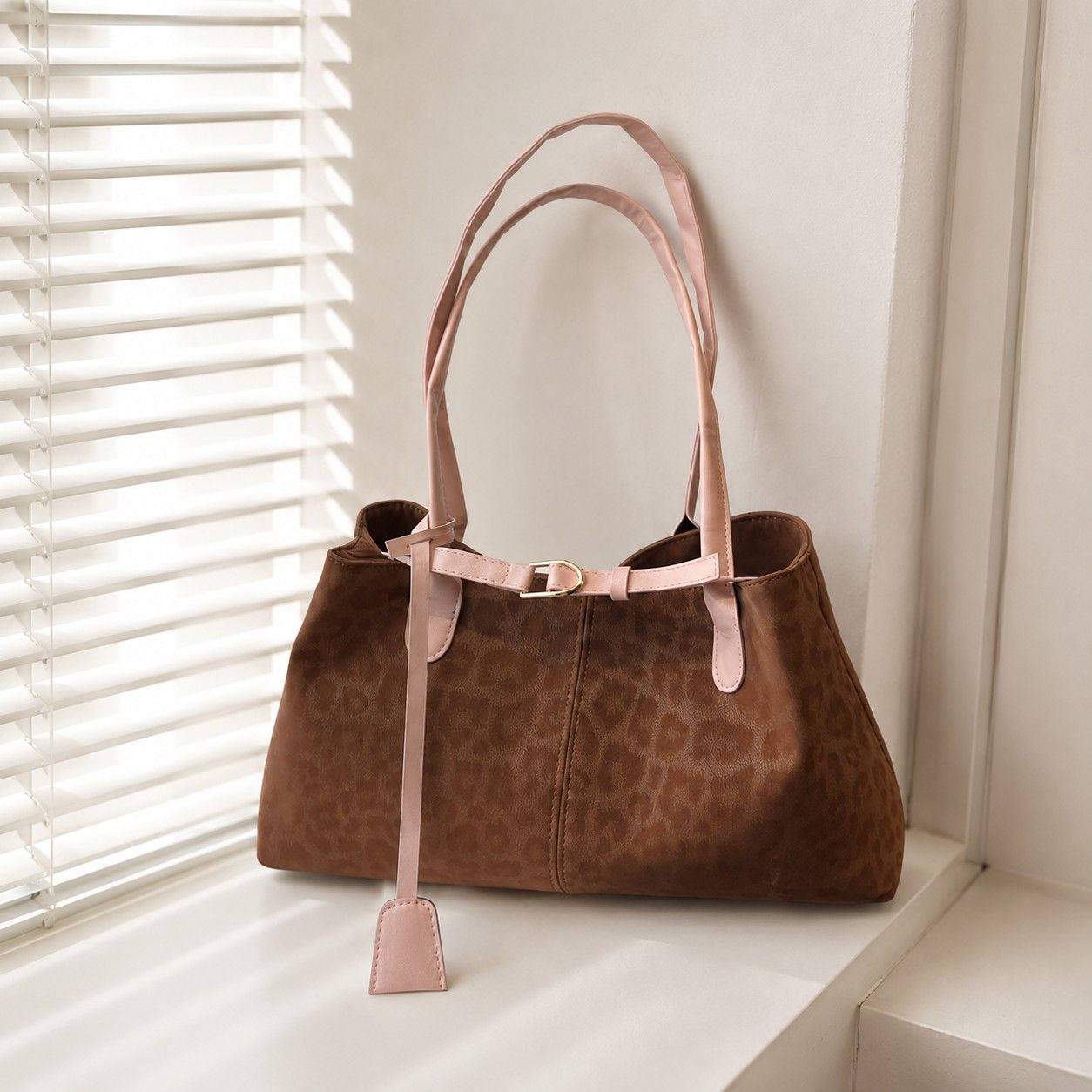 Leopard Print Shoulder Tote Bag with Magnetic Closure Buckle Detail and Tassel