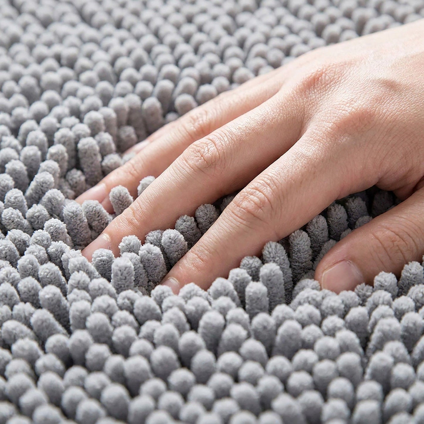 Chenille Bath Mat with Plush Noodle Texture and Non Slip Backing