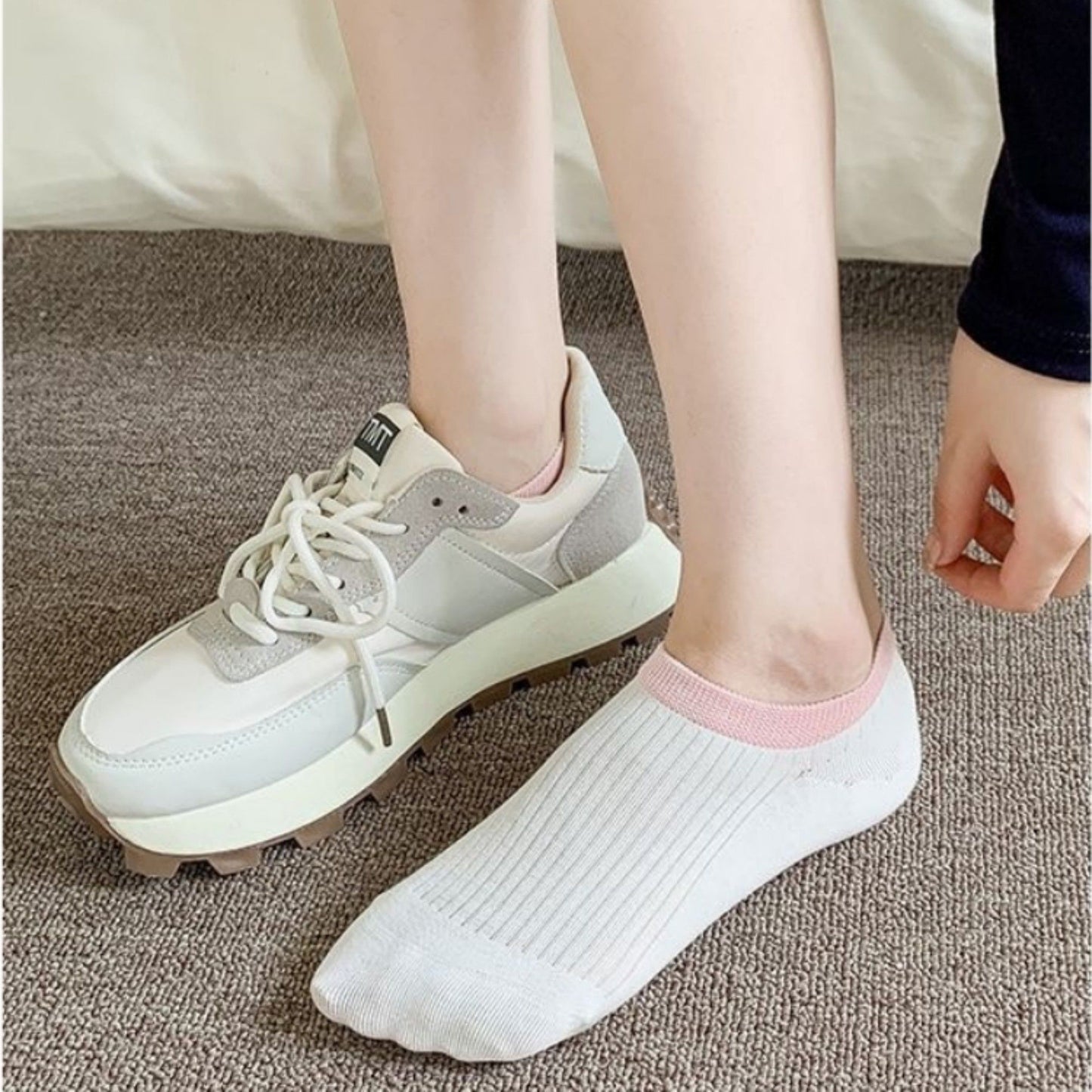 Ribbed No Show Socks with Contrast Circular Heel Opening Low Cut Soft Stretch 3-Pack