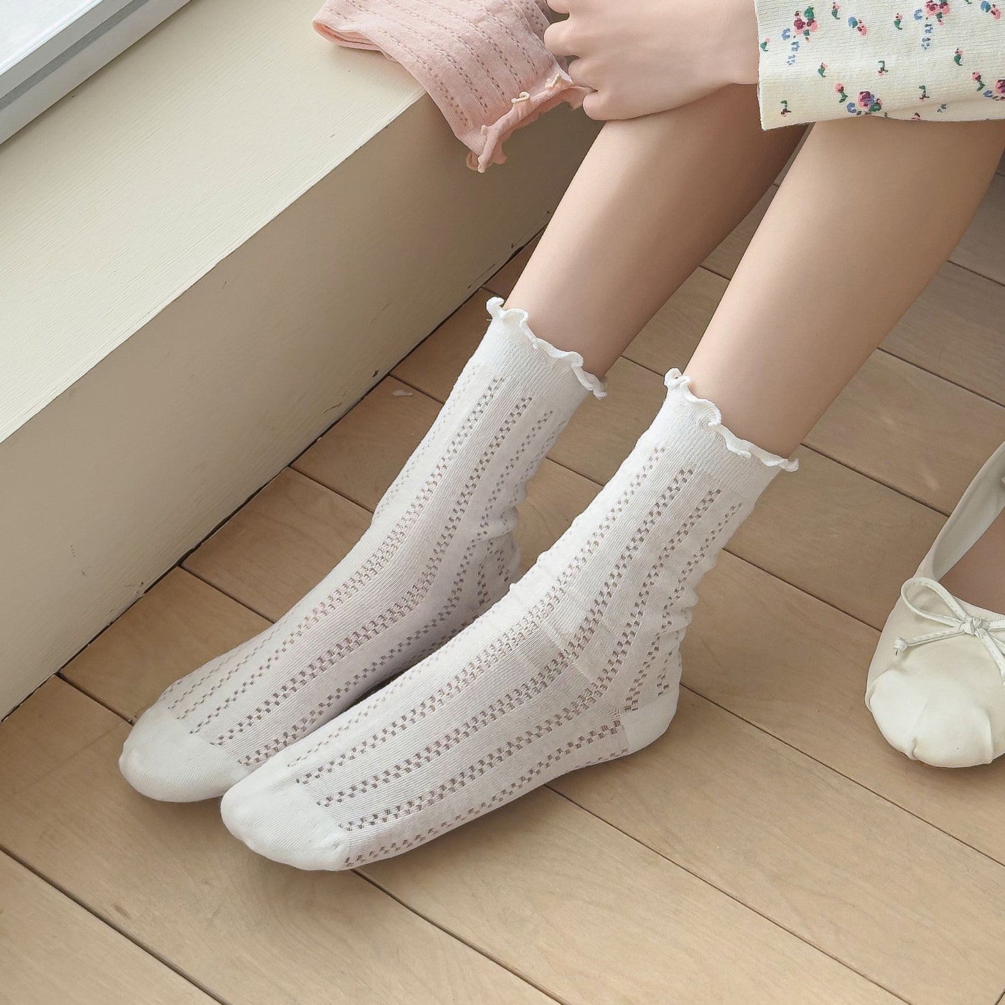 Adorable Ruffled Lace-Up Socks Wicking Cotton for Casual Comfort 3 Pairs