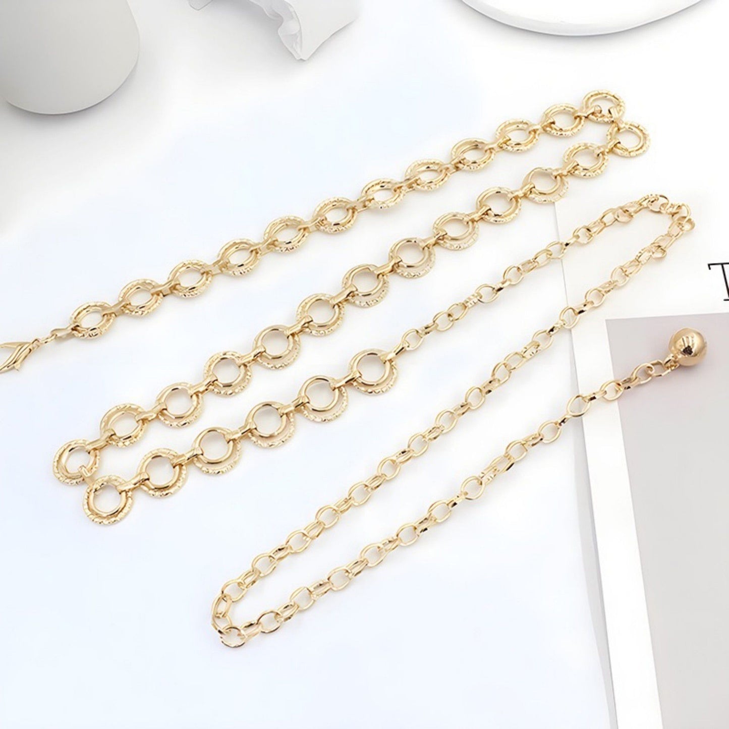 Textured Circle Link Waist Chain Belt with Adjustable Fit and Dangling Charm Accent for Layered Stylish Detail 43x0.6in