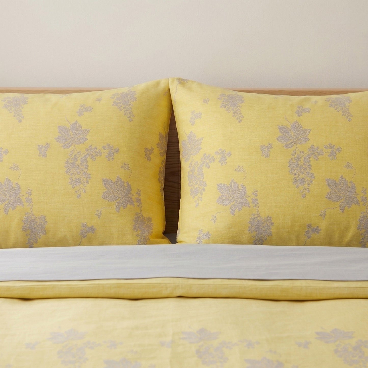 4-Piece Cotton Bedding Set with Floral Print Duvet Cover, Pillowcases, and Flat Sheet for Elegant Bedroom Makeover