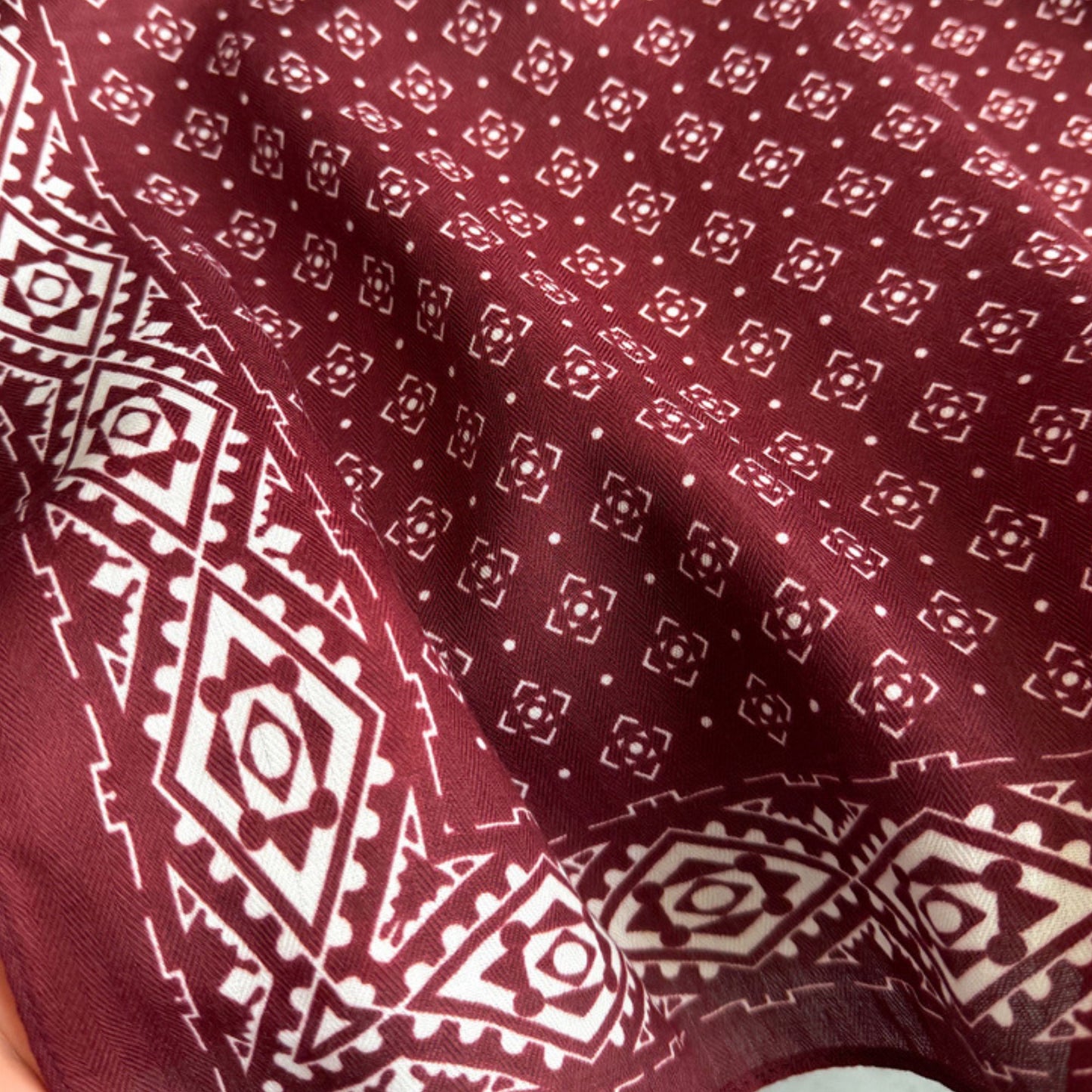 Geometric Print Square Scarf Lightweight Neck Hair and Handbag Fashion Accessory 26.8¡Á26.8 Inches
