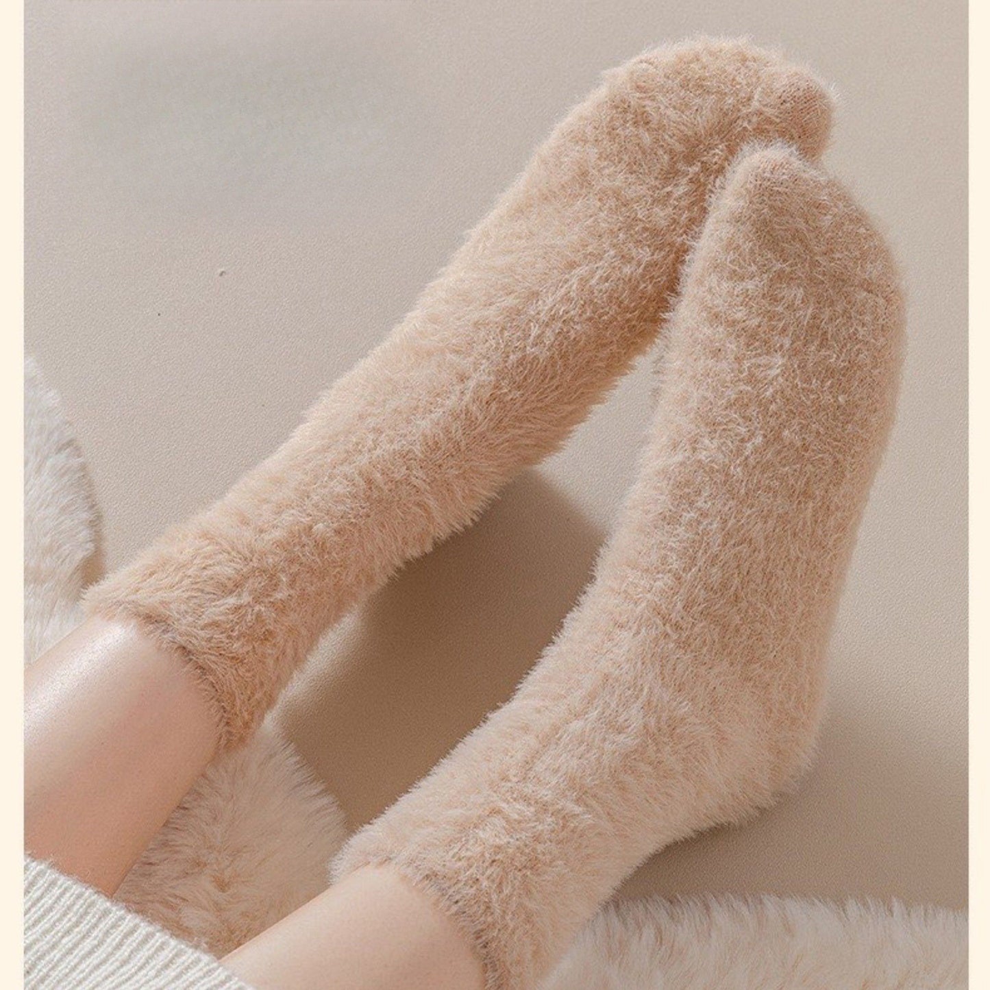 3-Pair Ultra-Plush Fuzzy Crew Socks with Soft Textured Finish US 5¨C10