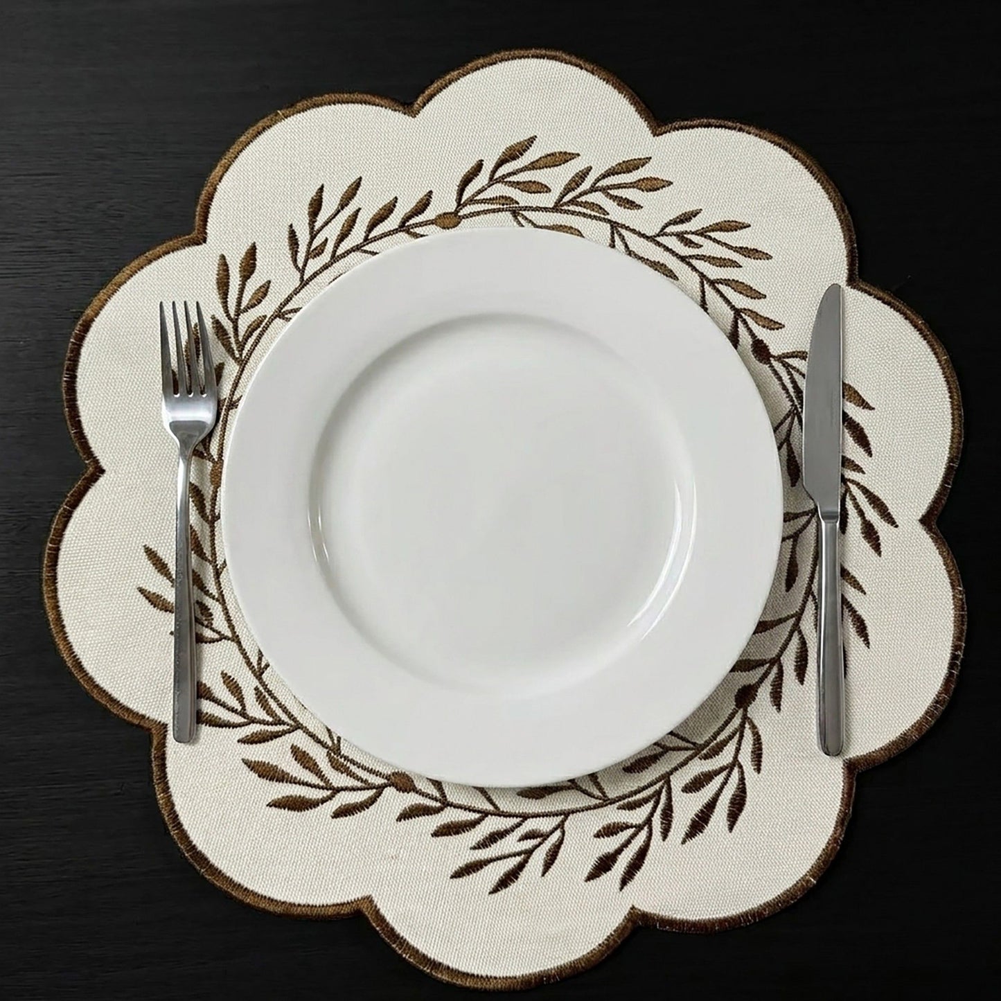 4 Piece Embroidered Floral Placemat Set Scalloped Edge Linen Look Table Mats for Dining Table