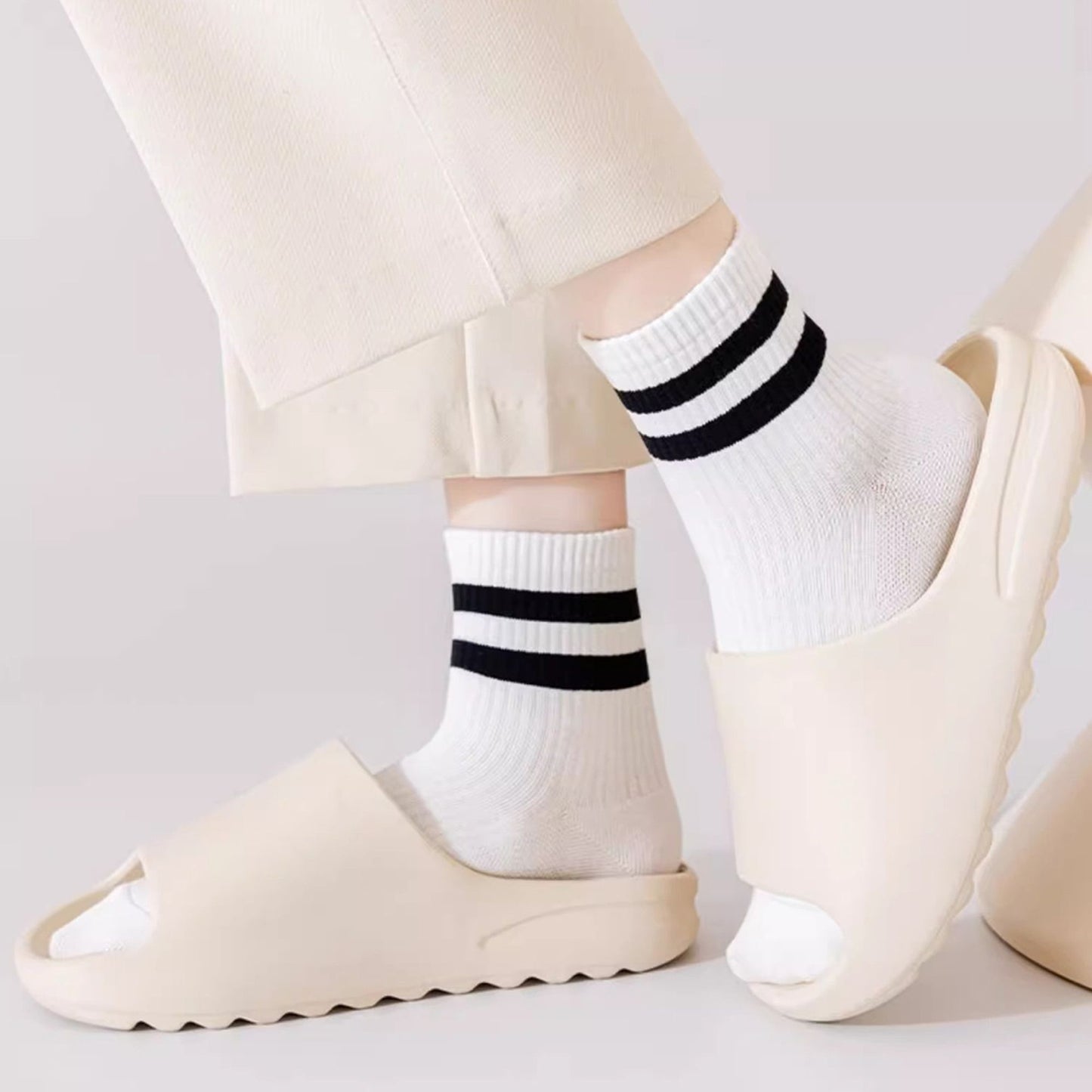 Womens Athletic Crew Socks 4-Pack Ribbed Knit Design Contrast Double Stripe Stretch Comfort Everyday Fit