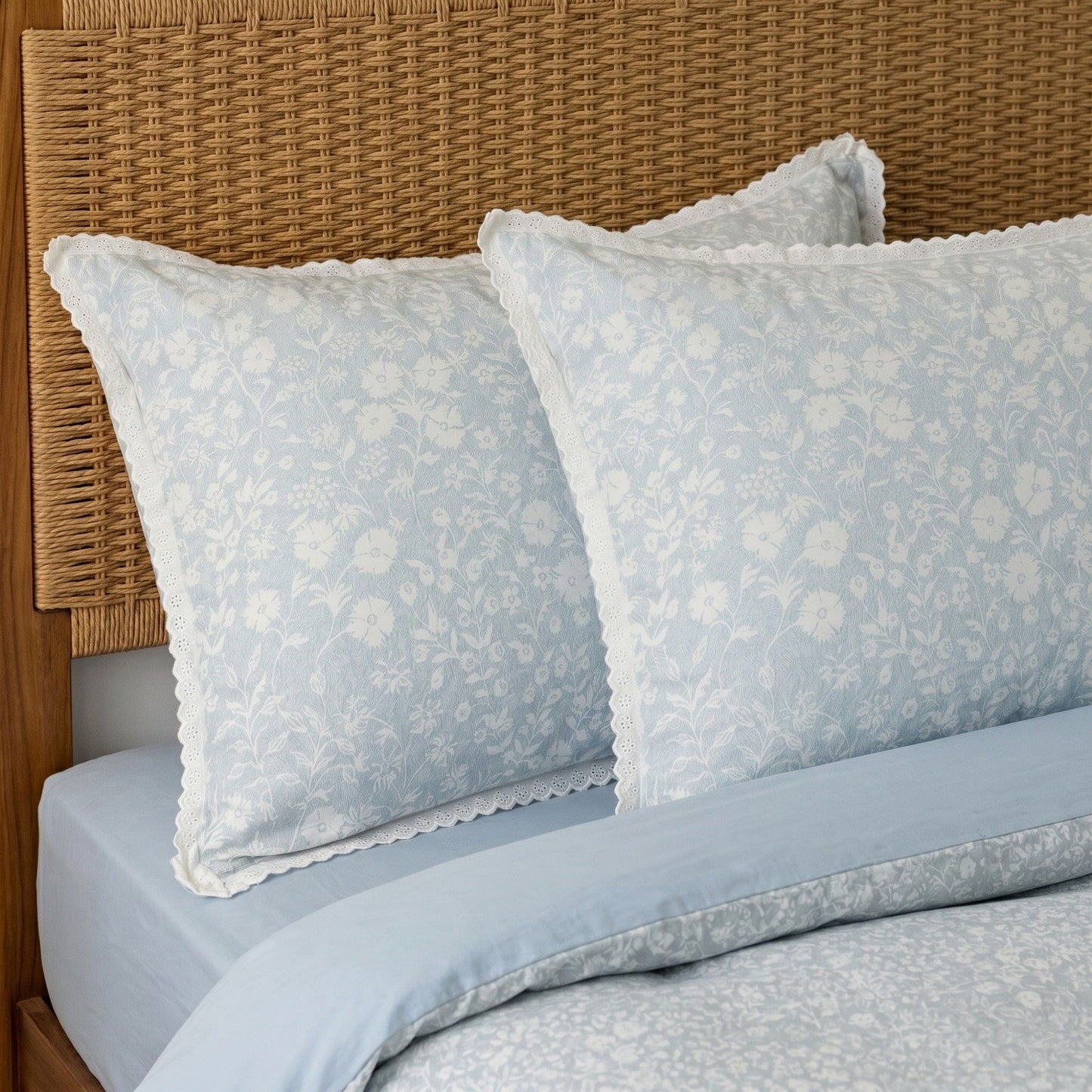 4-Piece Cotton Washed Jacquard Bedding Set with Duvet Cover Flat Sheet and Pillowcases Floral Texture