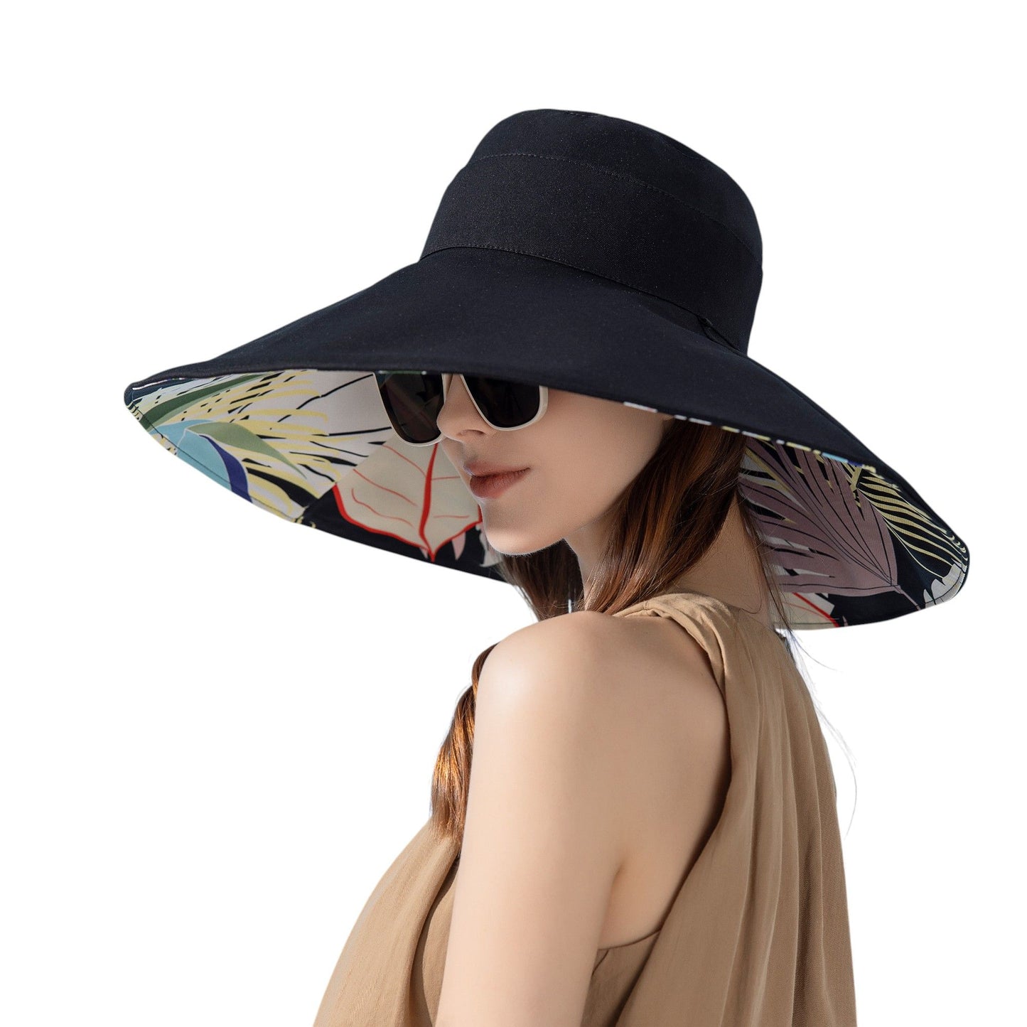 Wide Brim Floppy Sun Hat with Colorful Printed Underside UV Protection Lightweight Foldable Design for Outdoor Use