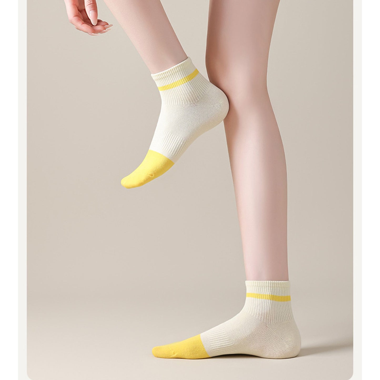 4 Pairs Women's Seamless Cotton Ankle Socks Breathable Stretch Ribbed Cuff in Assorted Color Block Design