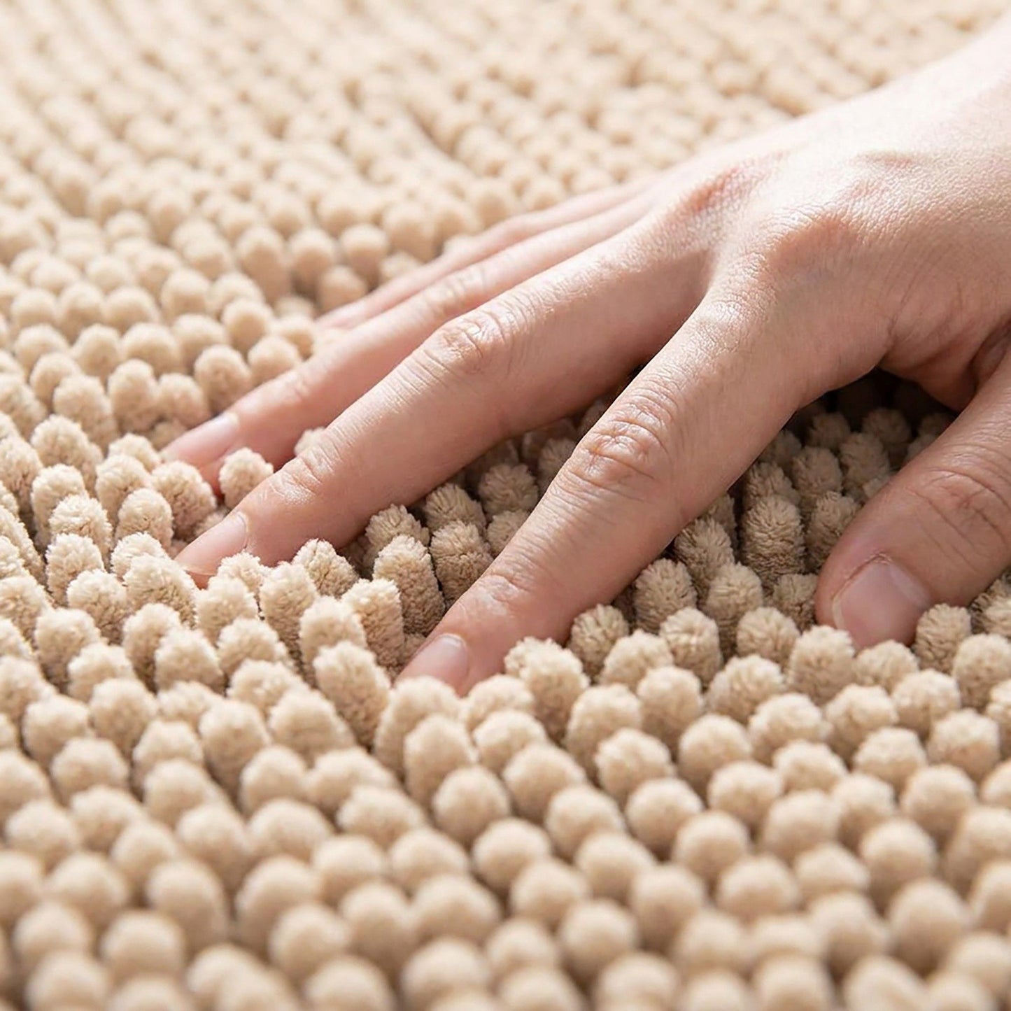 Chenille Bath Mat with Plush Noodle Texture and Non Slip Backing