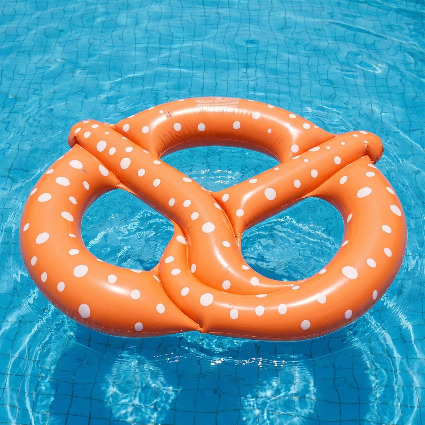 Inflatable Pretzel Pool Float Novelty Ring Float Durable PVC Water Float for Pool Beach Lake 94.5x57x57in