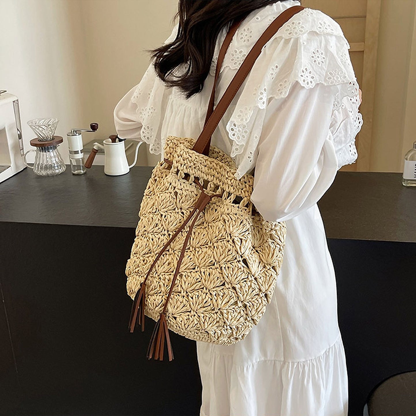 Women's Rustic Straw Shoulder Bag with Leather Accents