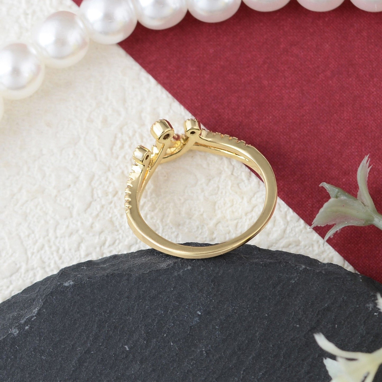 Elegant Crown and Geometric Rings for Women Sparkling Crystal Statement Band Fashion Jewelry for Daily Wear