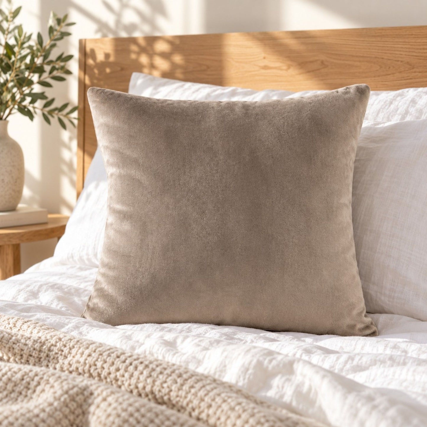 Solid Velvet Decorative Throw Pillow Cover (Single Piece)