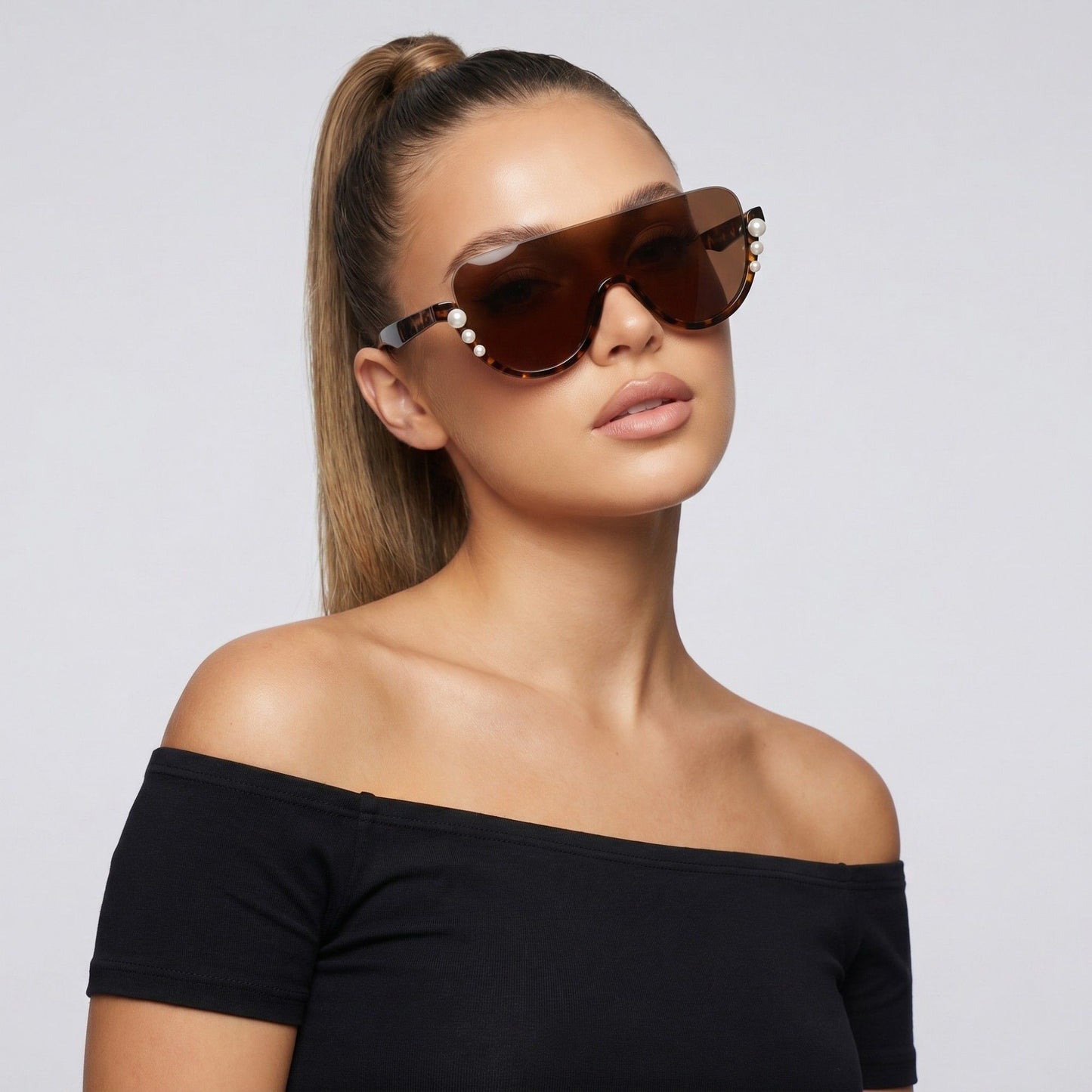 Oversized Square Half Frame Sunglasses with Pearl Accent Design for Fashion-Forward Look