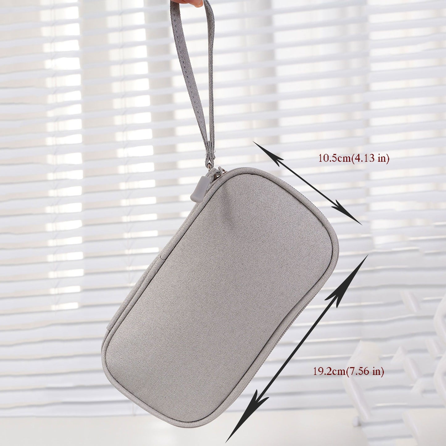 Wristlet Pouch - Compact Zippered Handbag for Daily Essentials Use