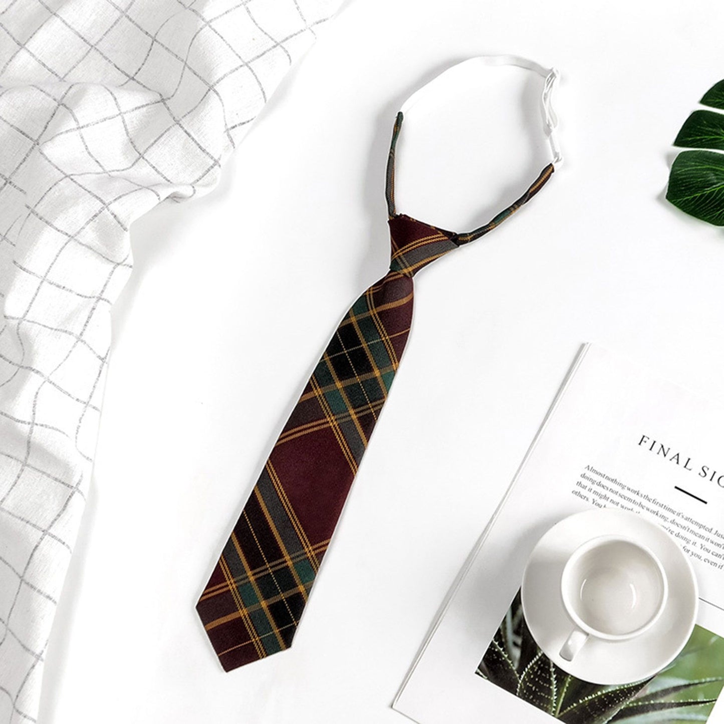 Plaid Pre-Tied Necktie - Stylish Accessory for Casual, Office & School Outfits