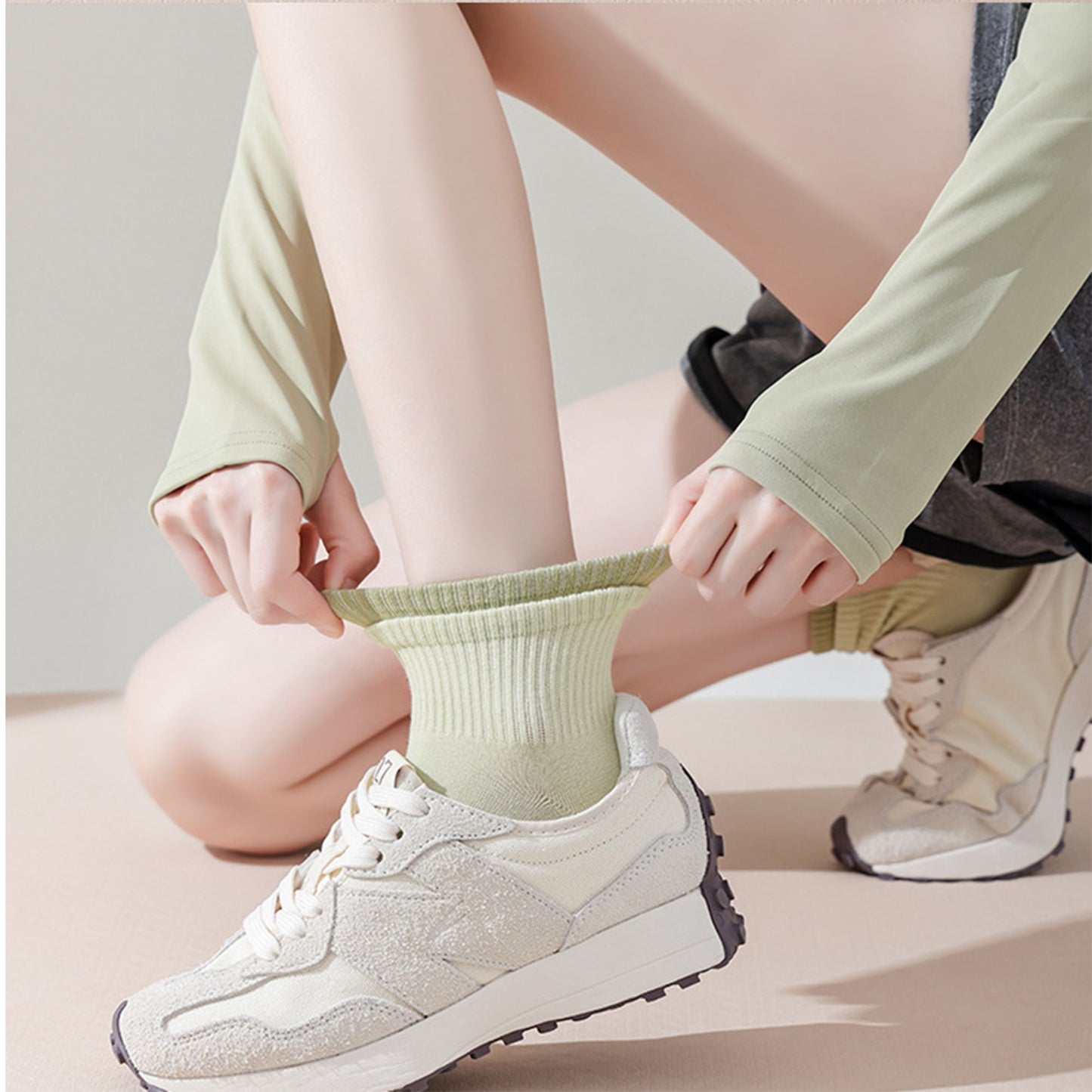 3-Pair Set Short Ankle Grip Socks with Ribbed Cuffs Cushioned Soles and Anti-Slip Bottom for Walking or Yoga