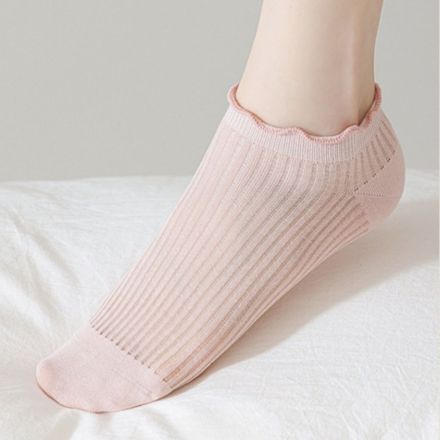 Ribbed Ankle Socks with Ruffle Lettuce Trim Cuff Soft Breathable Knit 3-Pack