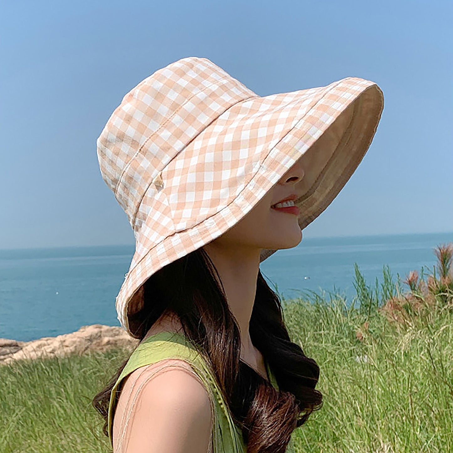 Women's Reversible Checkered Bucket Hat with Chin Strap