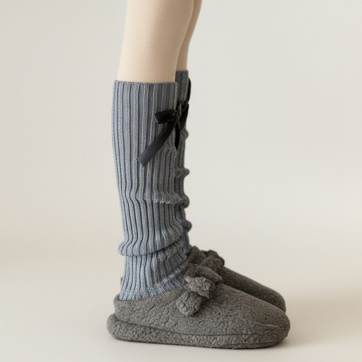 2pcs Women's Ribbed Knit Leg Warmers with Decorative Ribbon Bow Detail Soft Stretch Fit for Cozy Feminine Layered Styling