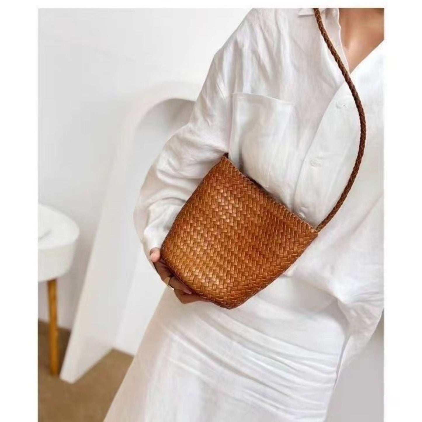 Woven Crossbody Bucket Bag - Stylish Summer Shoulder Purse for Vacation