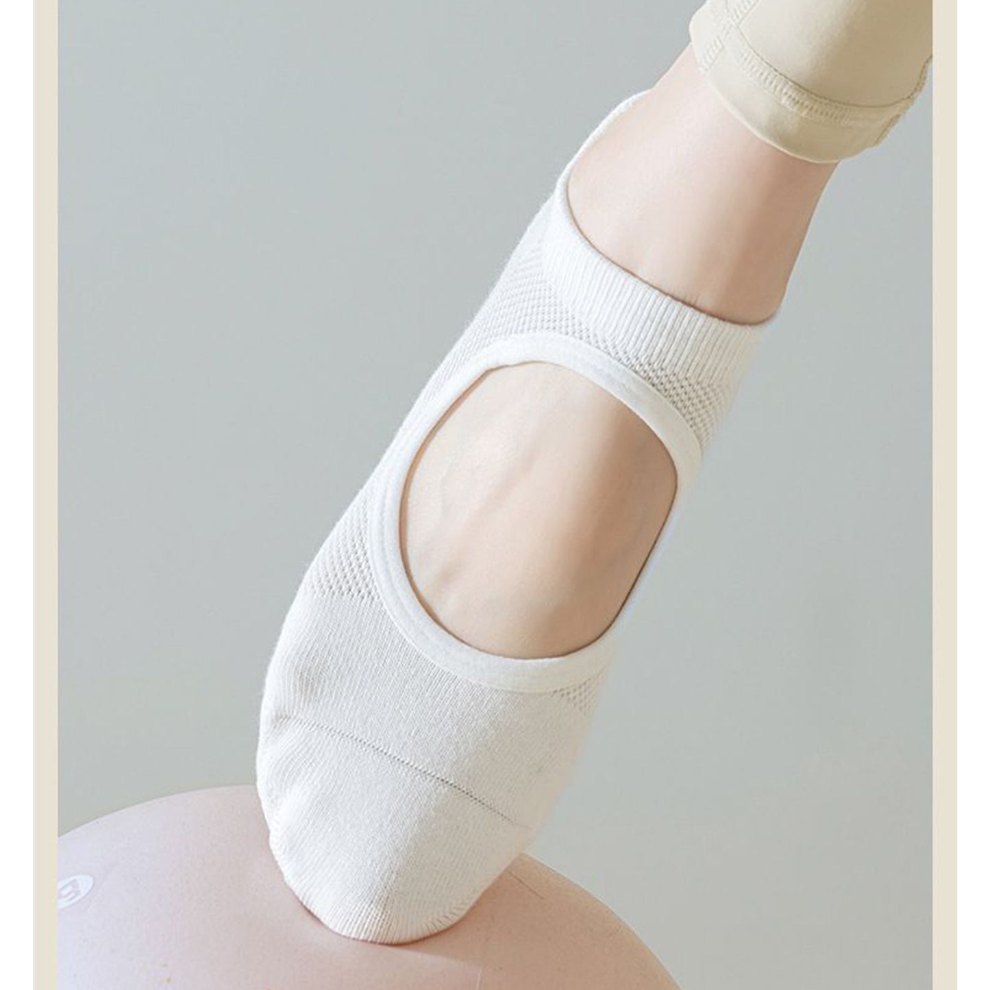 4 Pairs Non-Slip Yoga Socks Soft Cotton Grip Sole Low-Cut Design with Arch Ventilation for Pilates Barre