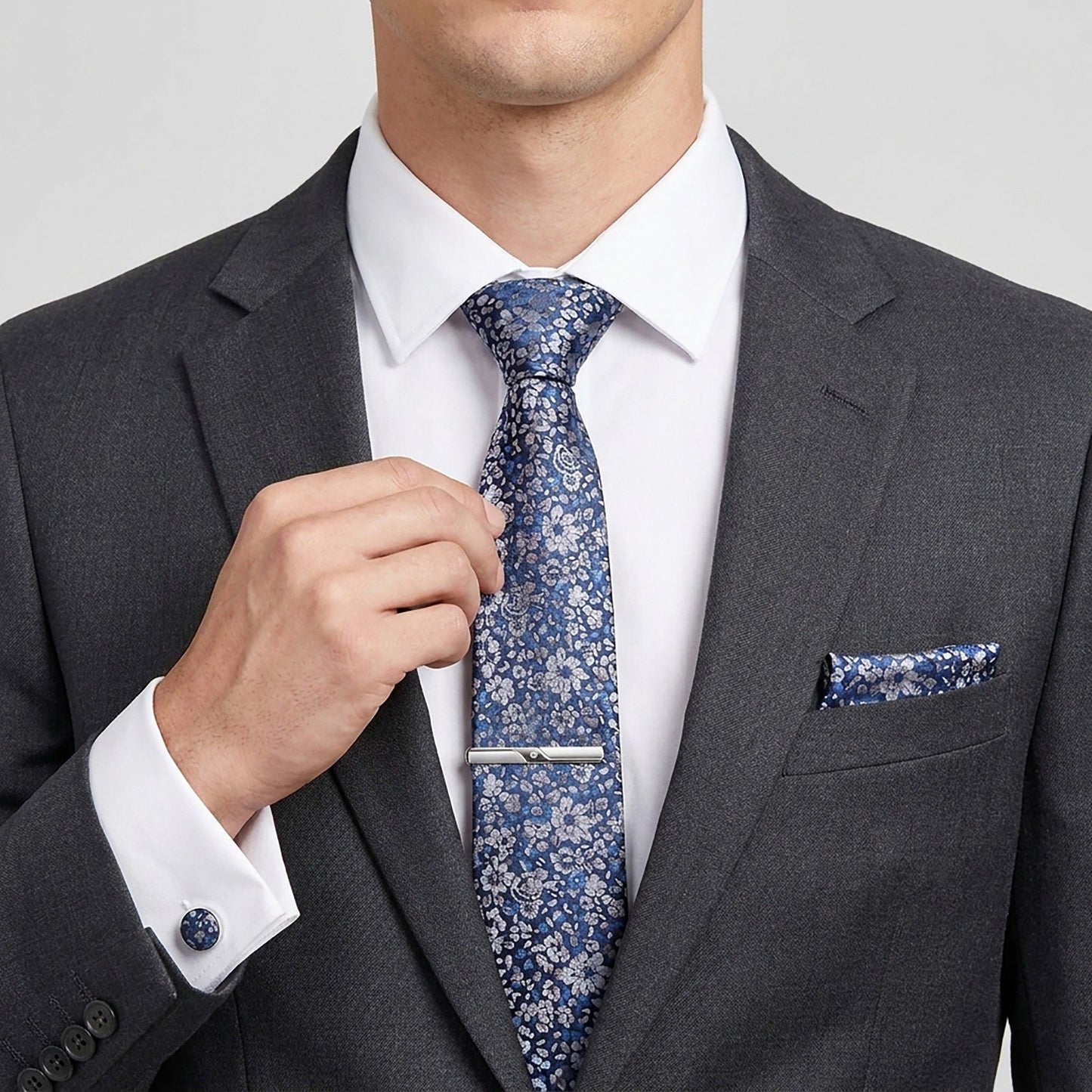 Men's Paisley Pattern Tie Gift Set with Matching Pocket Square Cufflinks and Silver Tie Clip