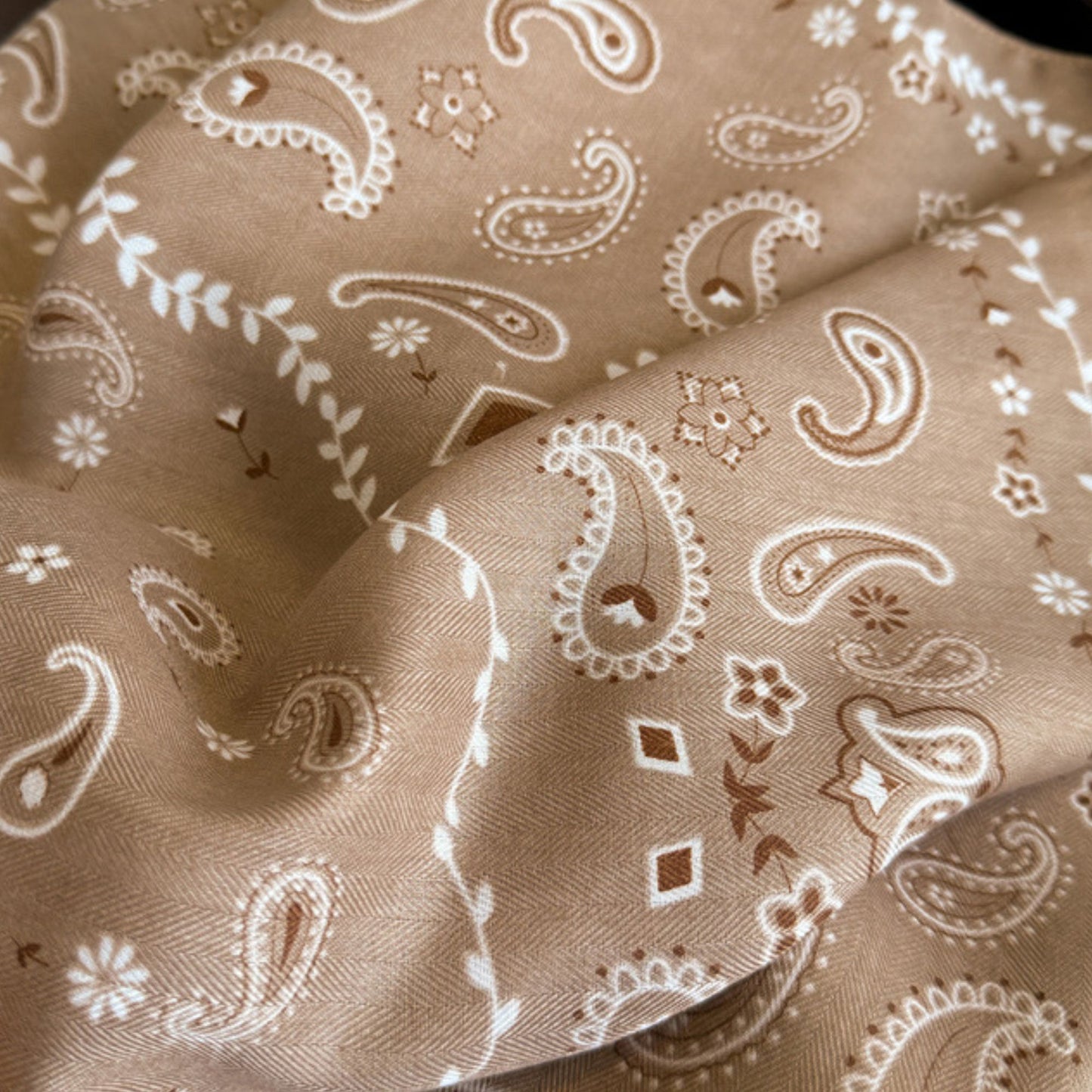 Paisley Print Square Scarf Lightweight Neck Hair and Handbag Fashion Accessory 26.8¡Á26.8 Inches