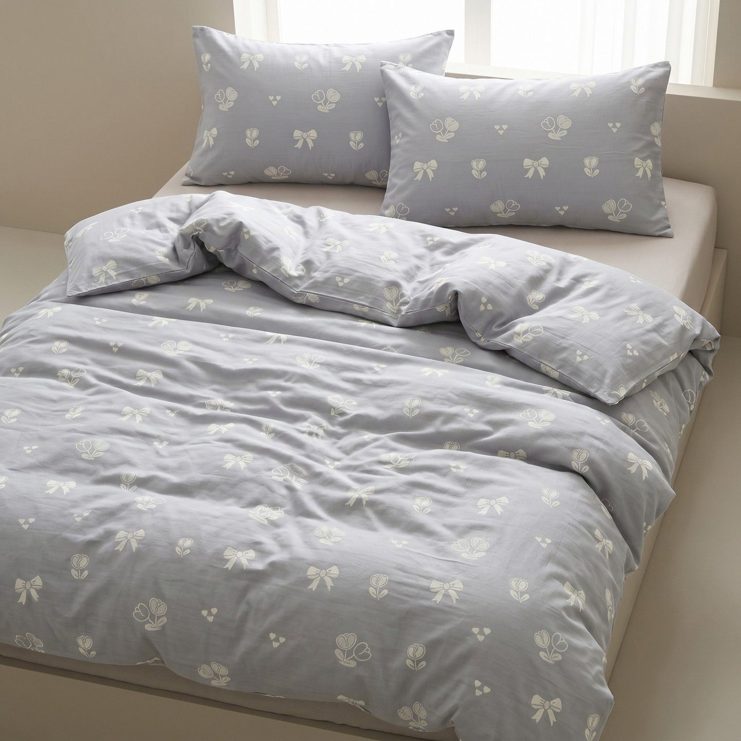 3-Piece Cotton Bedding Set with Duvet Cover and Pillowcases Soft Washed Fabric Minimal Floral Bow Print