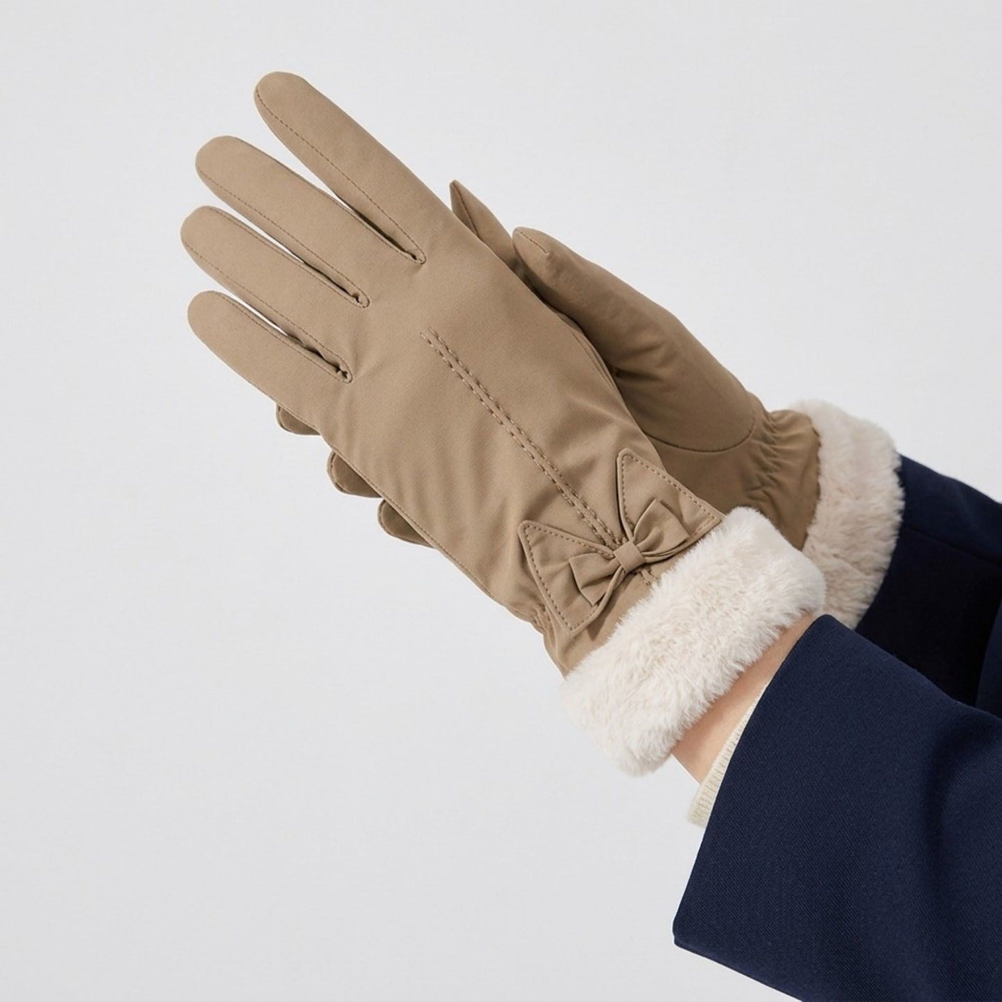 Winter Gloves with Faux Fur Cuffs and Bow Detail 9.8 x 4.7in
