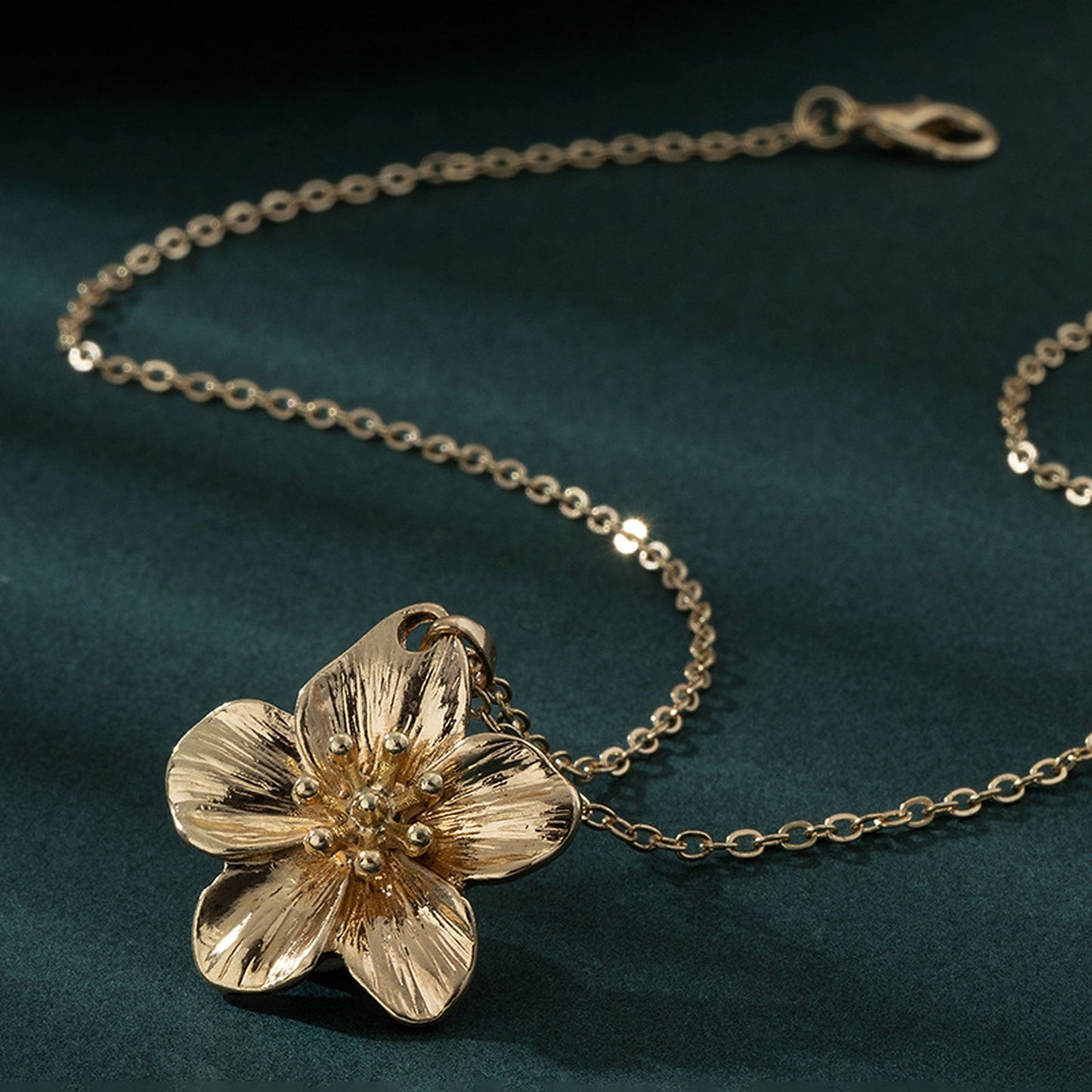 Women's Floral Pendant Necklace