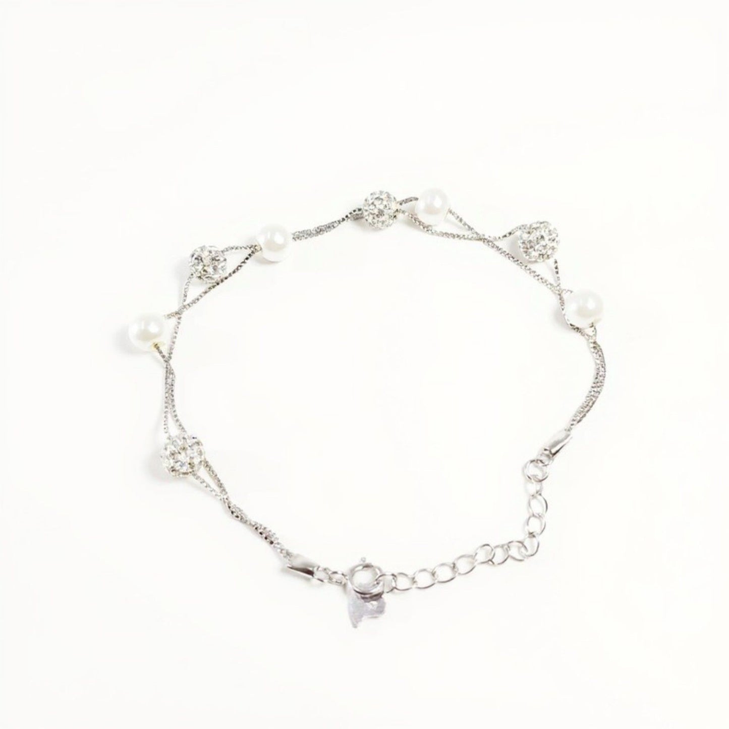 Women's Pearl and Crystal Beaded Bracelet with Delicate Chain Design