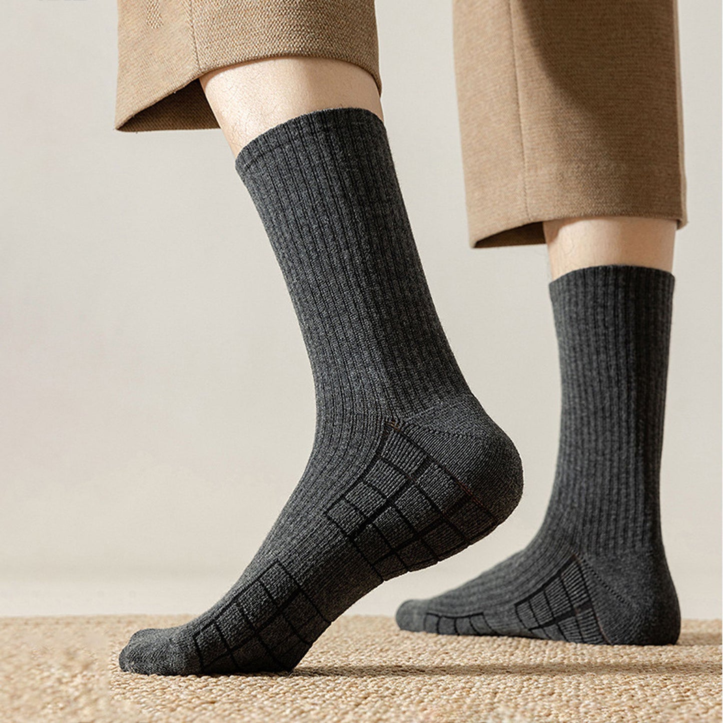 6pk Men's Crew Socks with Non - Slip Sole
